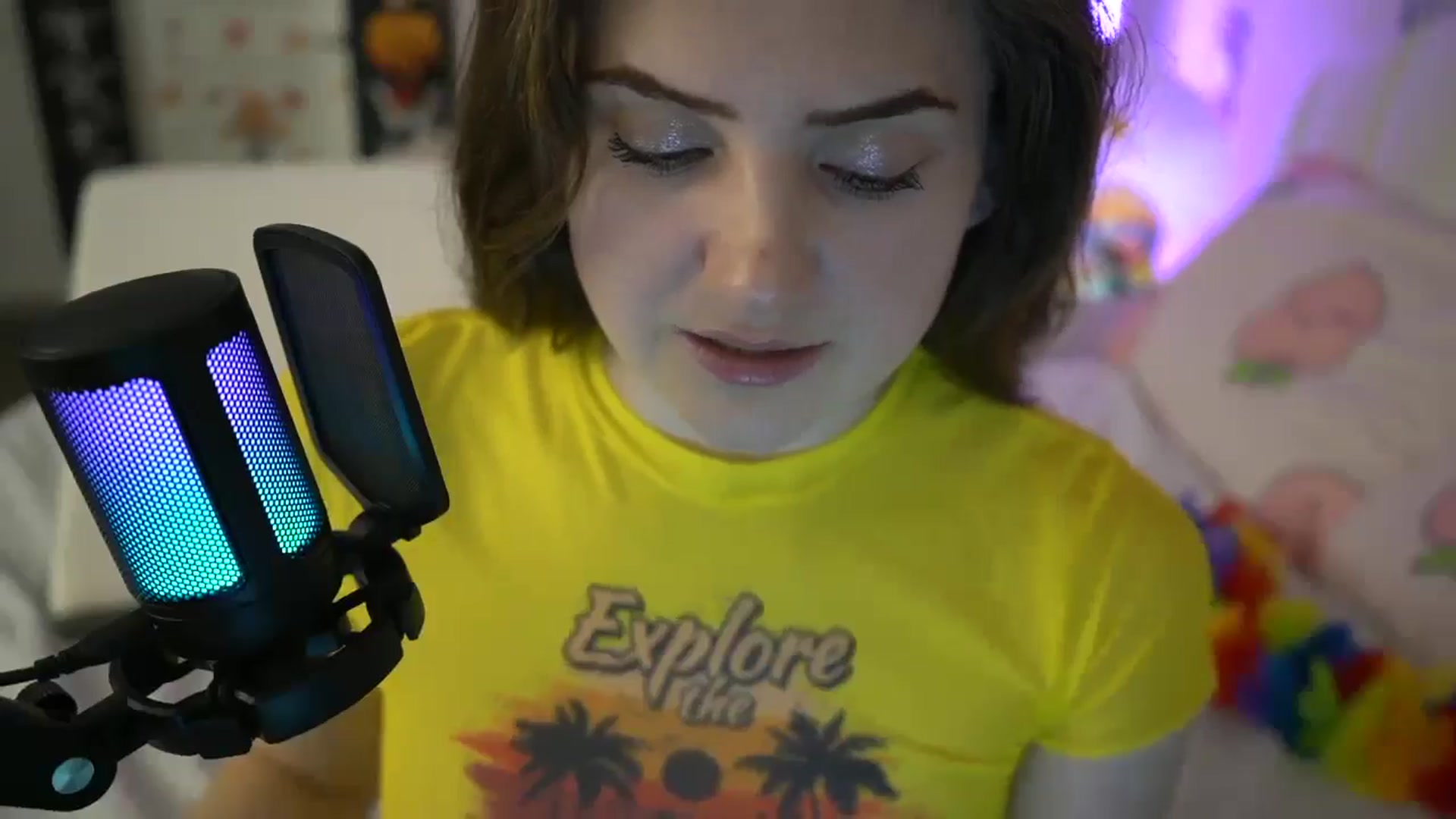 Gallery image thumbnail from AmberPeach's myfreecams stream on, 10/31/2024, 24:03 image 10 of 20