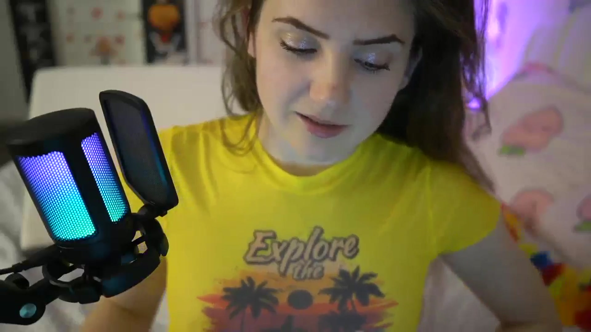 Gallery image thumbnail from AmberPeach's myfreecams stream on, 10/31/2024, 24:03 image 9 of 20