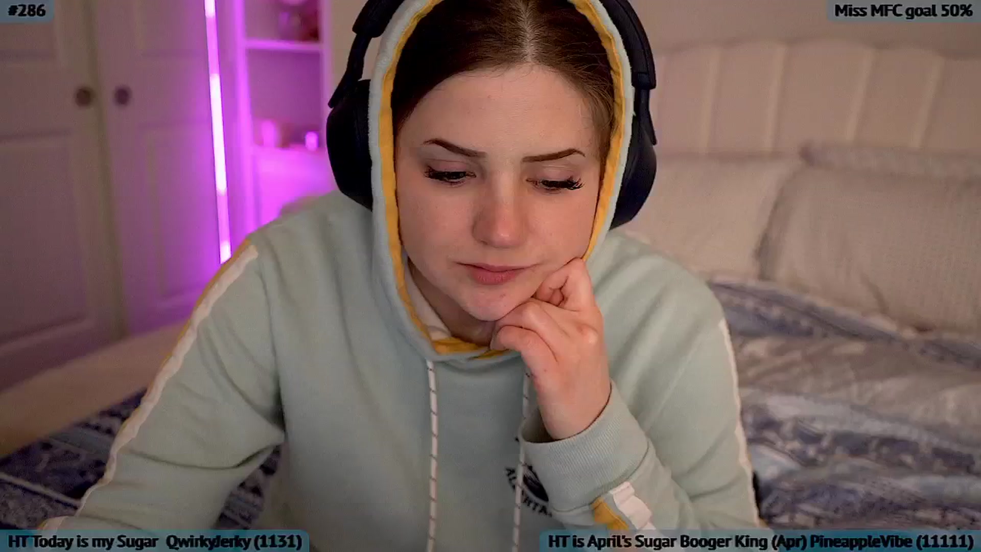 Gallery image thumbnail from AmberPeach's myfreecams stream on, 04/26/2025, 05:29 image 13 of 20