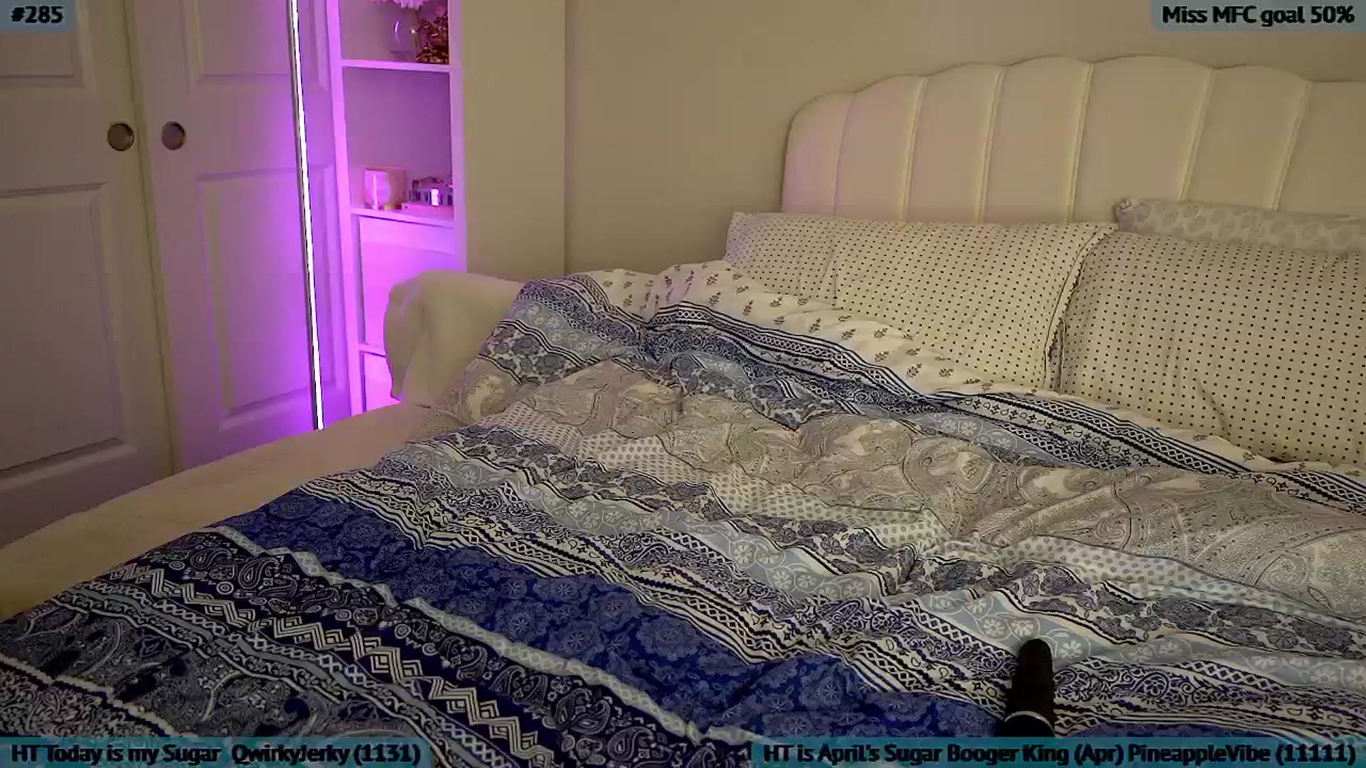Gallery image thumbnail from AmberPeach's myfreecams stream on, 04/26/2025, 05:29 image 12 of 20
