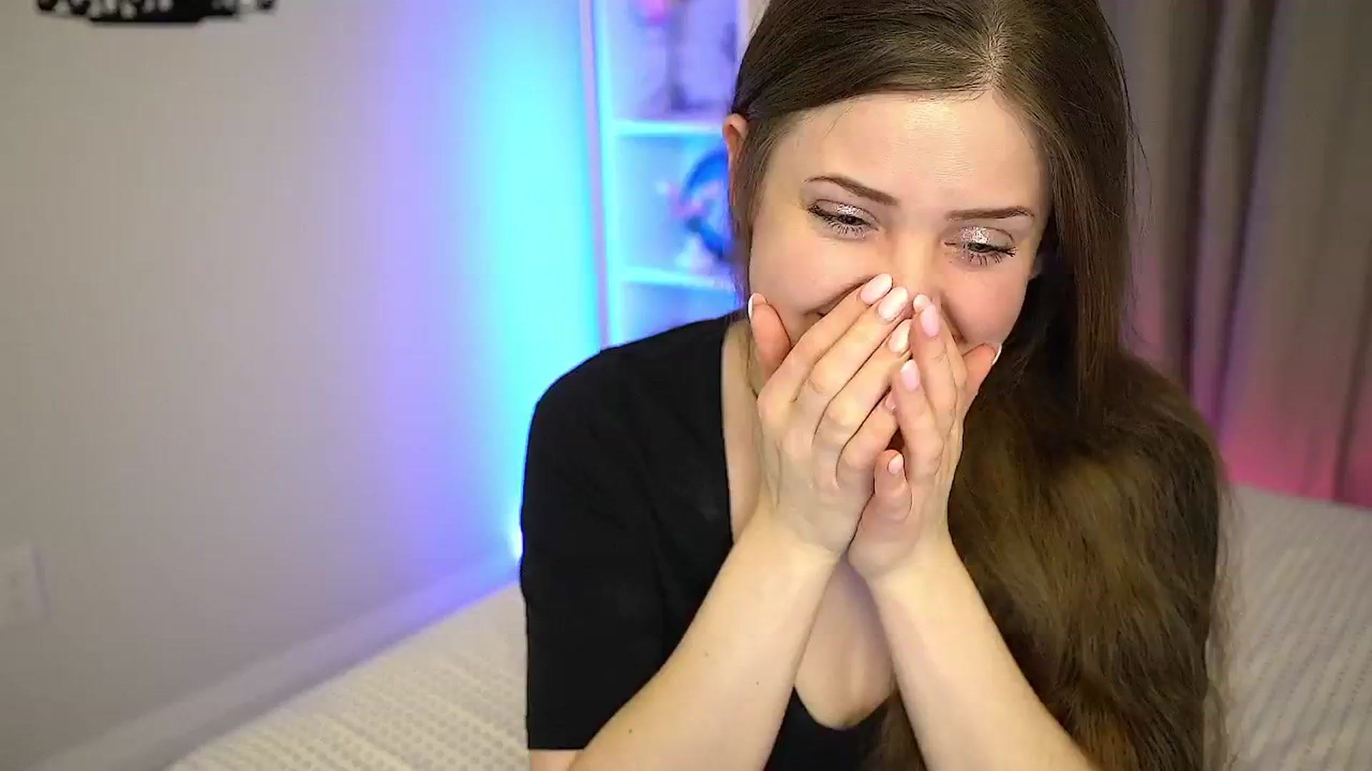 Gallery image thumbnail from AmberPeach's myfreecams stream on, 06/11/2025, 04:00 image 6 of 20