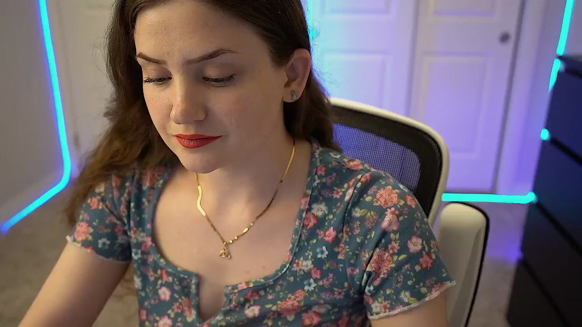 Gallery image thumbnail from AmberPeach's myfreecams stream on, 06/23/2025, 03:18 image 7 of 20