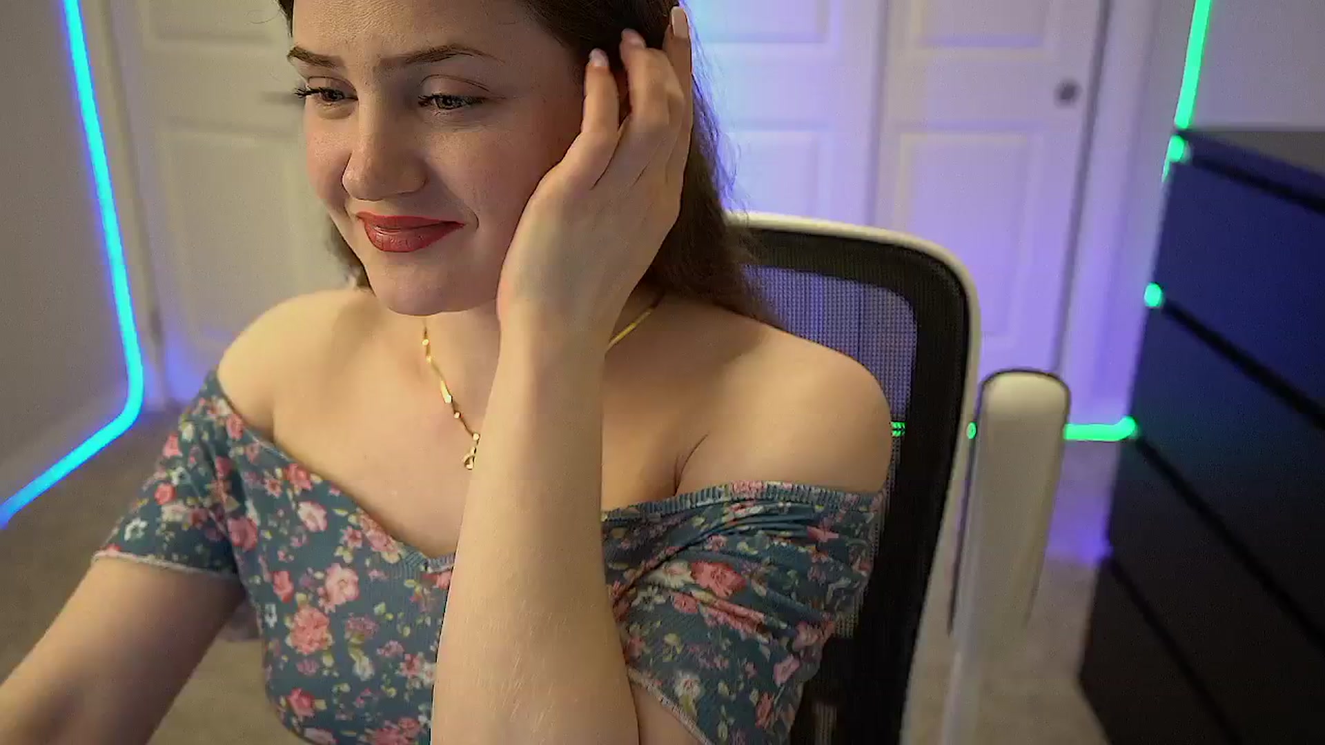 Gallery image thumbnail from AmberPeach's myfreecams stream on, 06/23/2025, 05:32 image 4 of 20