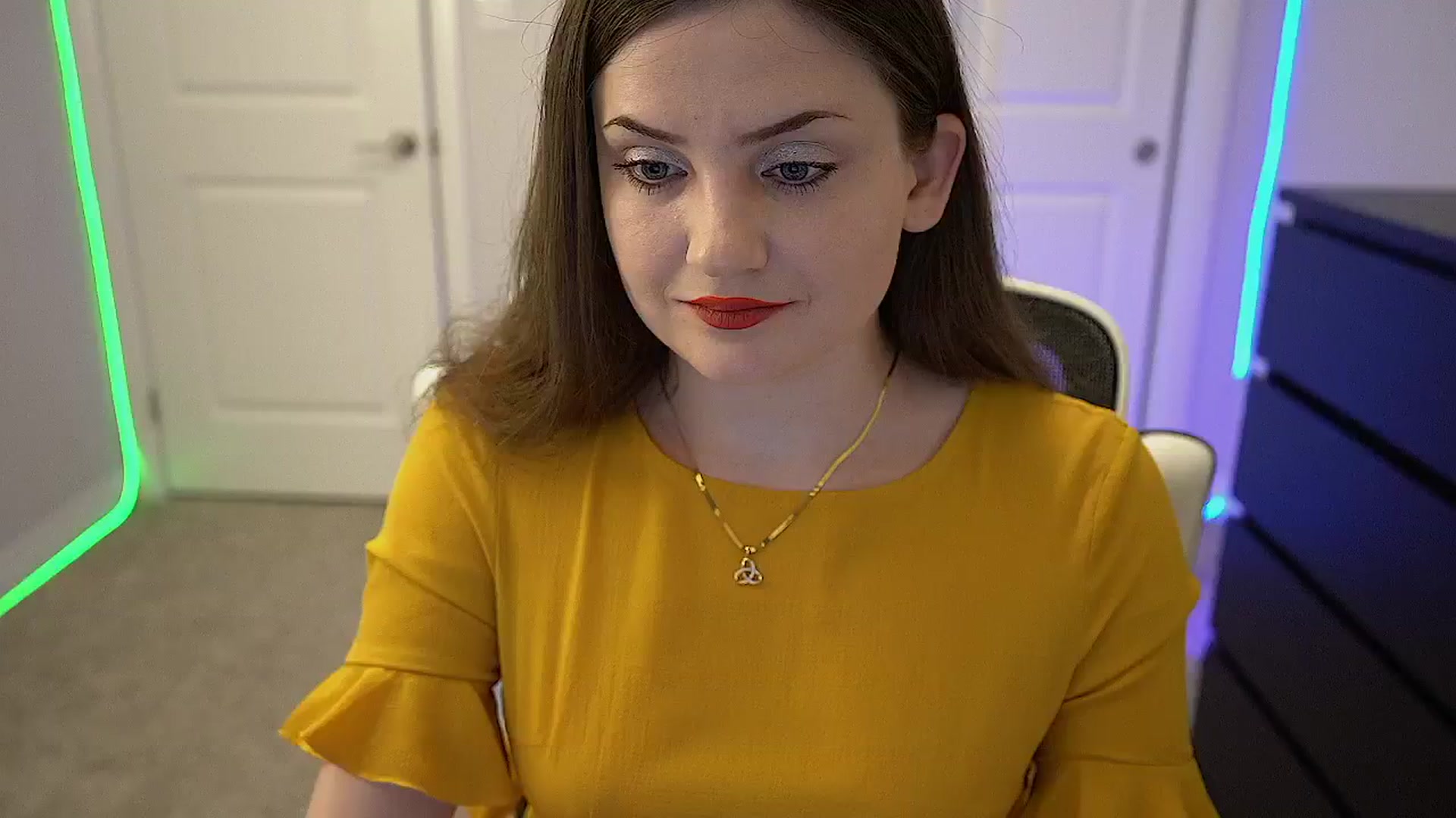 Gallery image thumbnail from AmberPeach's myfreecams stream on, 06/24/2025, 03:54 image 3 of 20