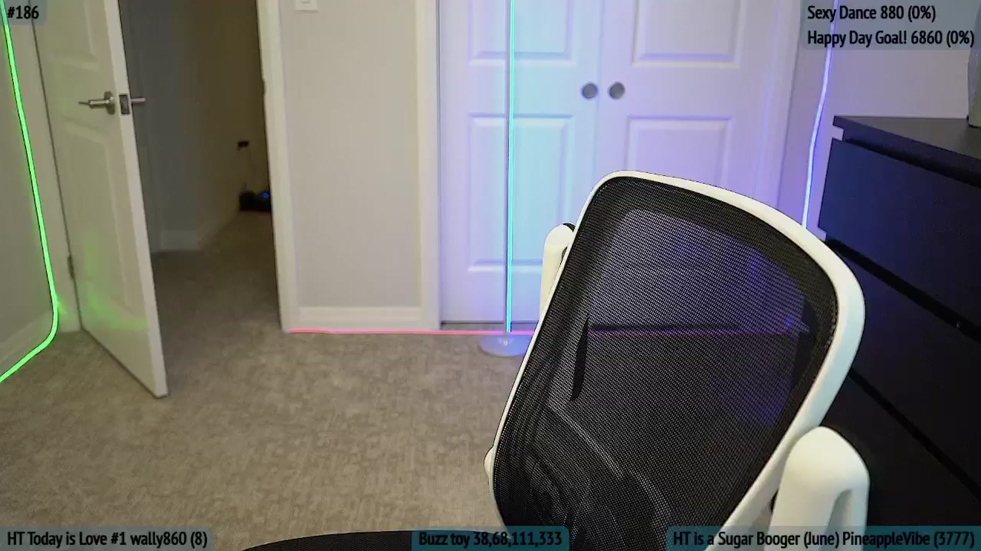 Gallery image thumbnail from AmberPeach's myfreecams stream on, 06/25/2025, 05:06 image 7 of 20