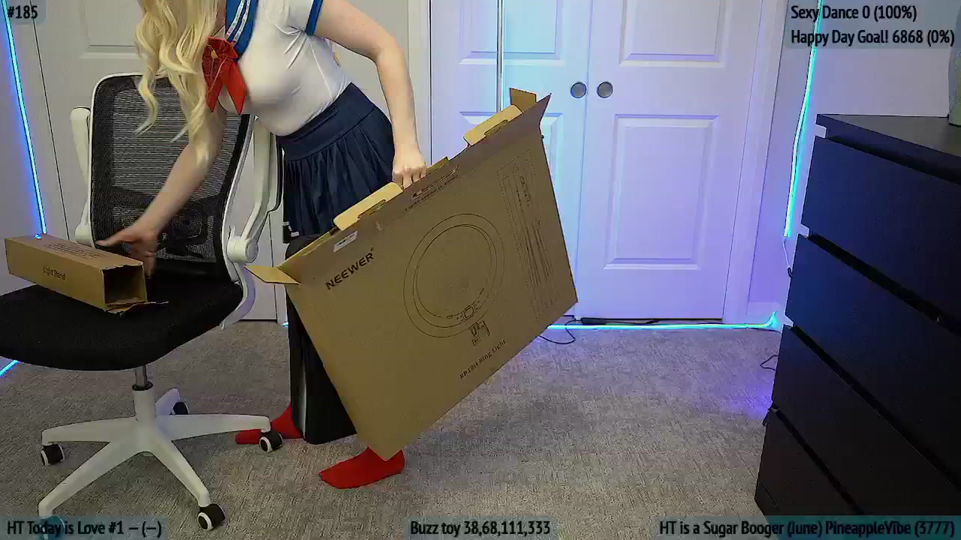 Gallery image thumbnail from AmberPeach's myfreecams stream on, 06/25/2025, 05:06 image 5 of 20