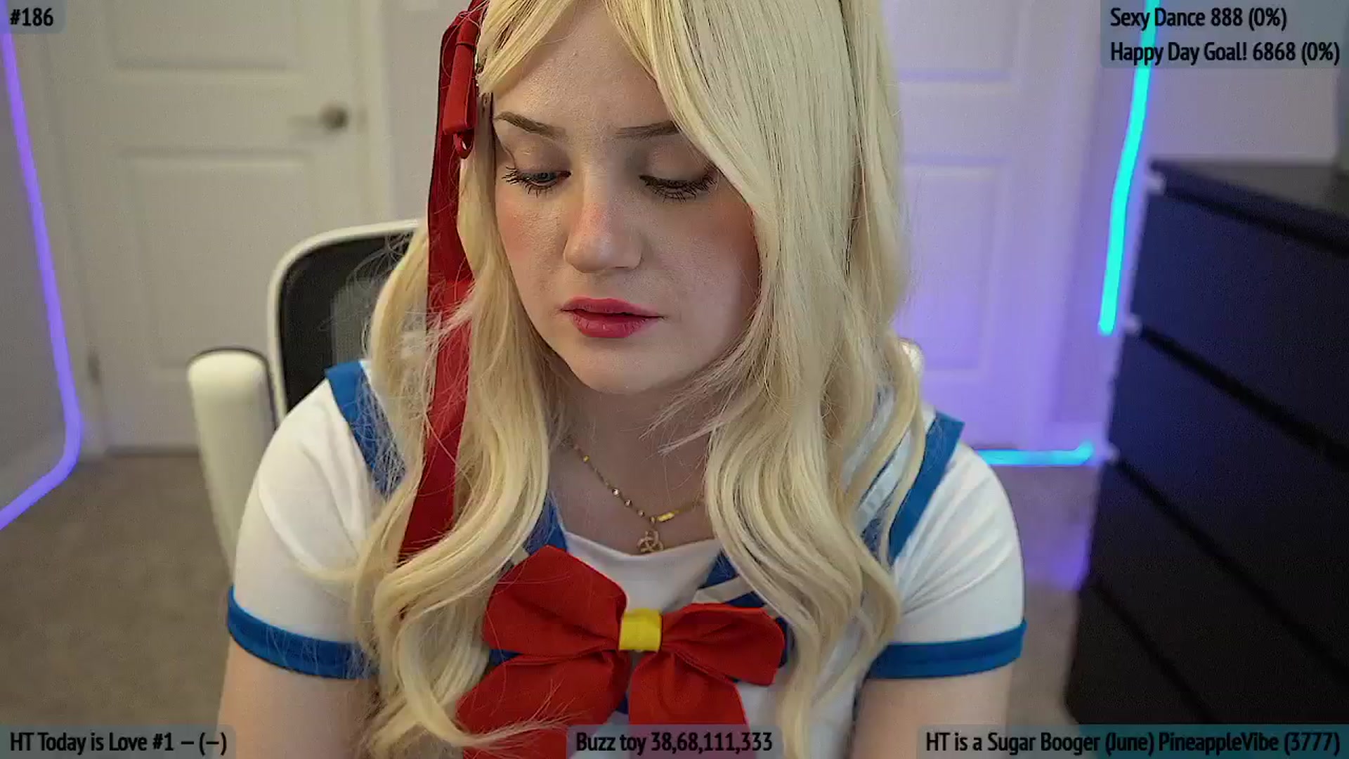 Gallery image thumbnail from AmberPeach's myfreecams stream on, 06/25/2025, 05:06 image 6 of 20