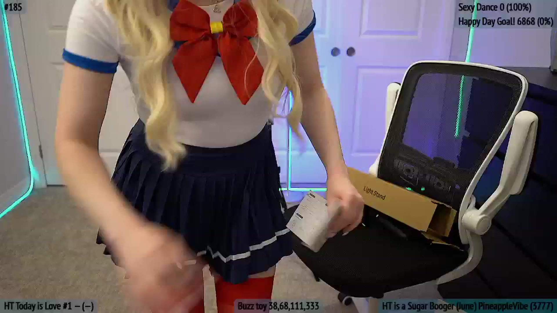 Gallery image thumbnail from AmberPeach's myfreecams stream on, 06/25/2025, 05:06 image 4 of 20