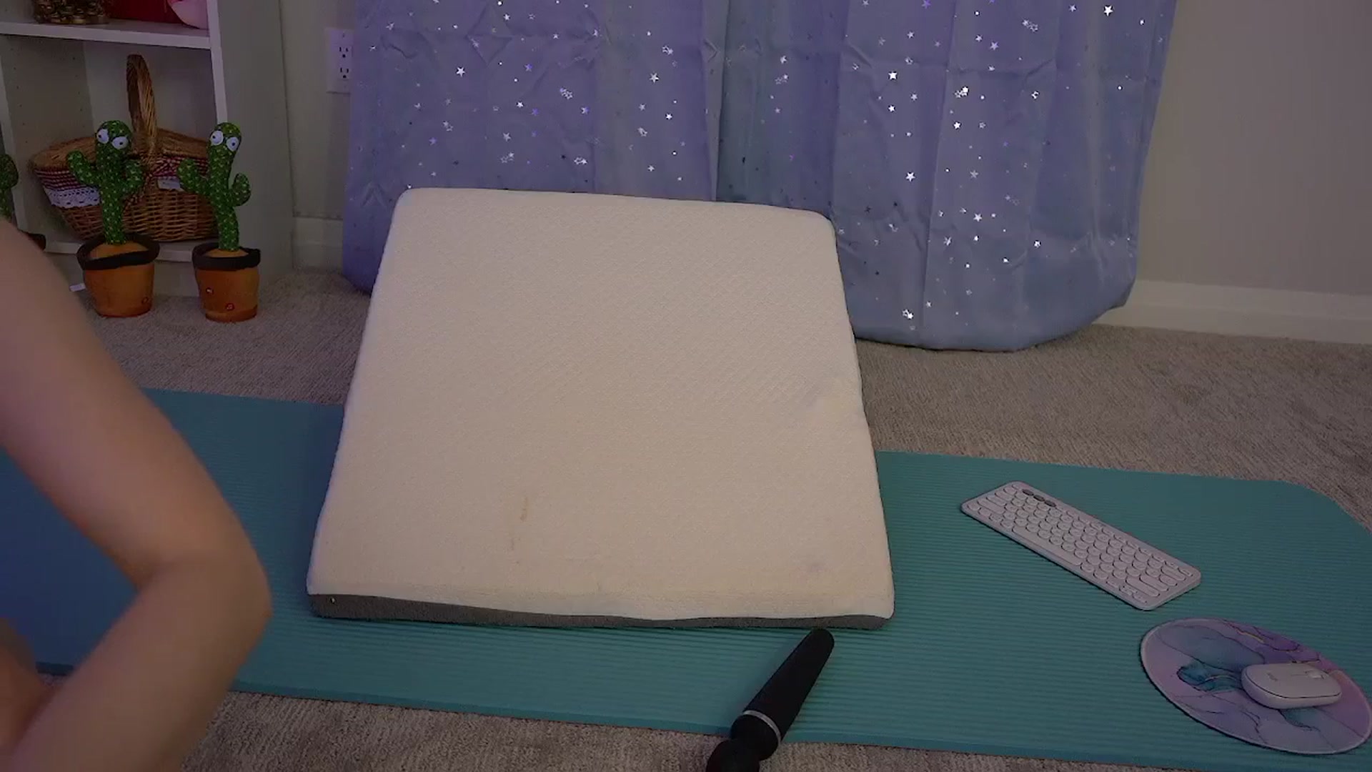 Gallery image thumbnail from AmberPeach's myfreecams stream on, 07/12/2025, 05:55 image 6 of 20
