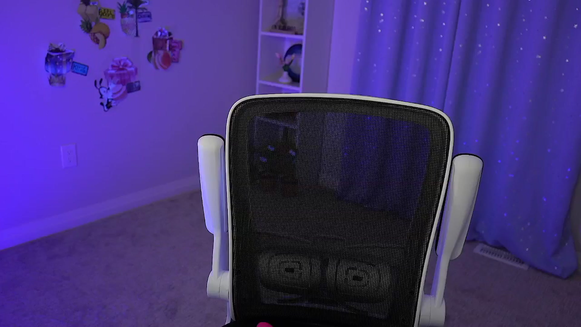 Gallery image thumbnail from AmberPeach's myfreecams stream on, 07/15/2025, 02:47 image 10 of 20