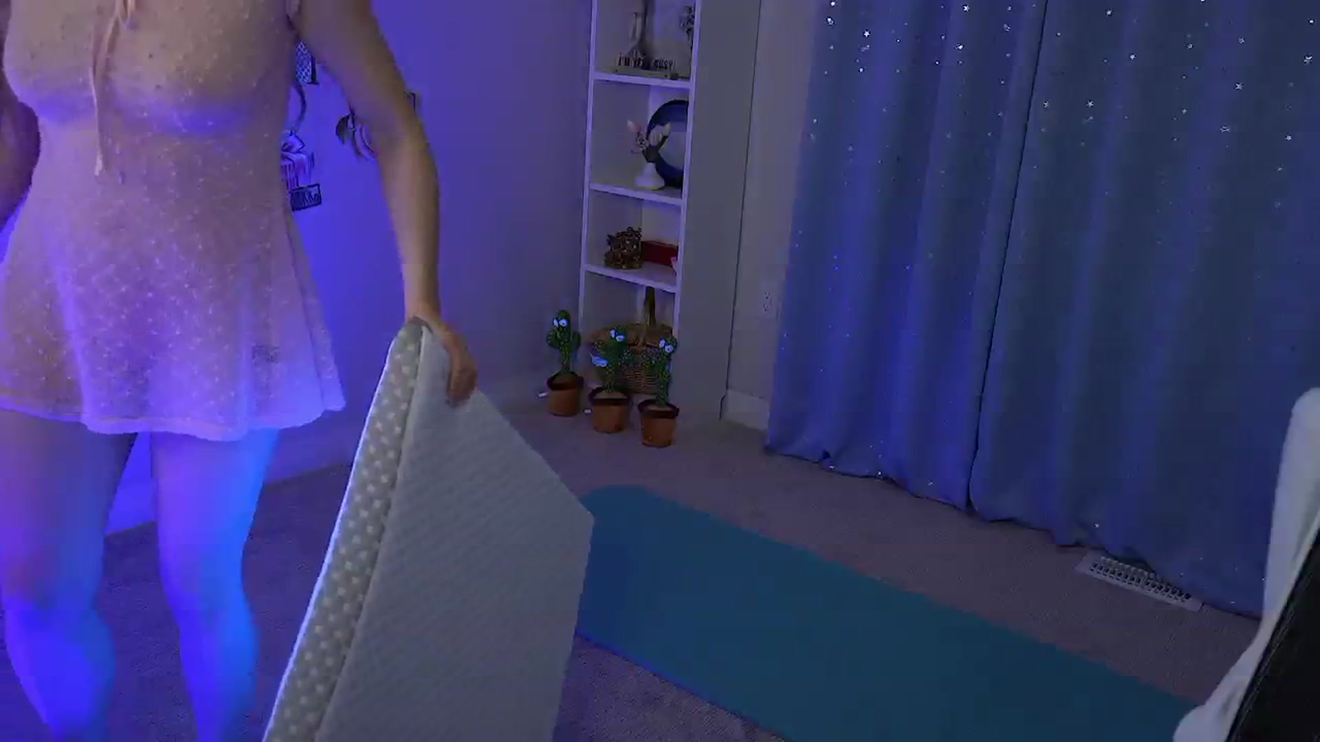 Gallery image thumbnail from AmberPeach's myfreecams stream on, 07/15/2025, 02:47 image 11 of 20