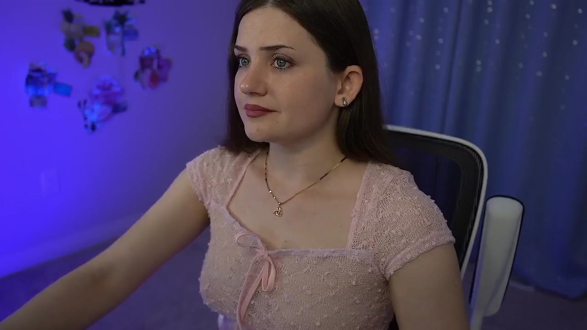 Gallery image thumbnail from AmberPeach's myfreecams stream on, 07/15/2025, 02:47 image 19 of 20
