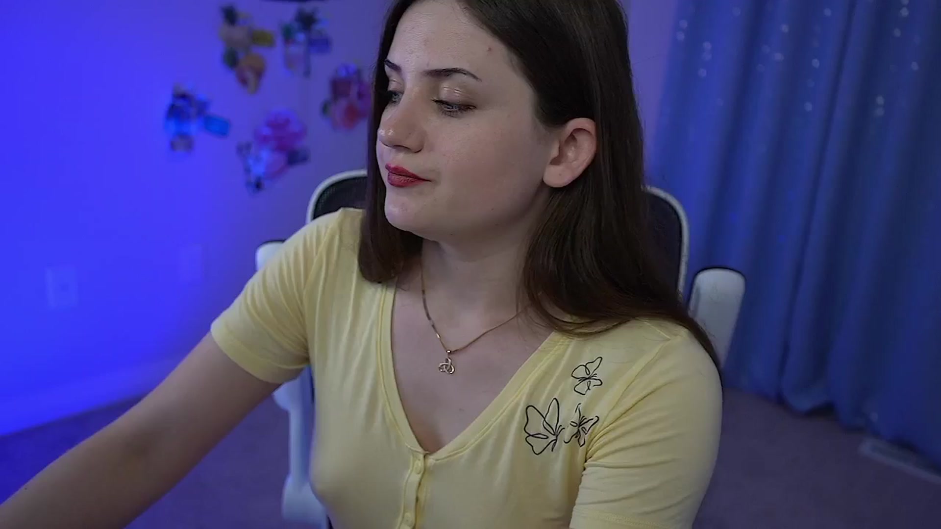 Gallery image thumbnail from AmberPeach's myfreecams stream on, 07/17/2025, 09:33 image 18 of 20
