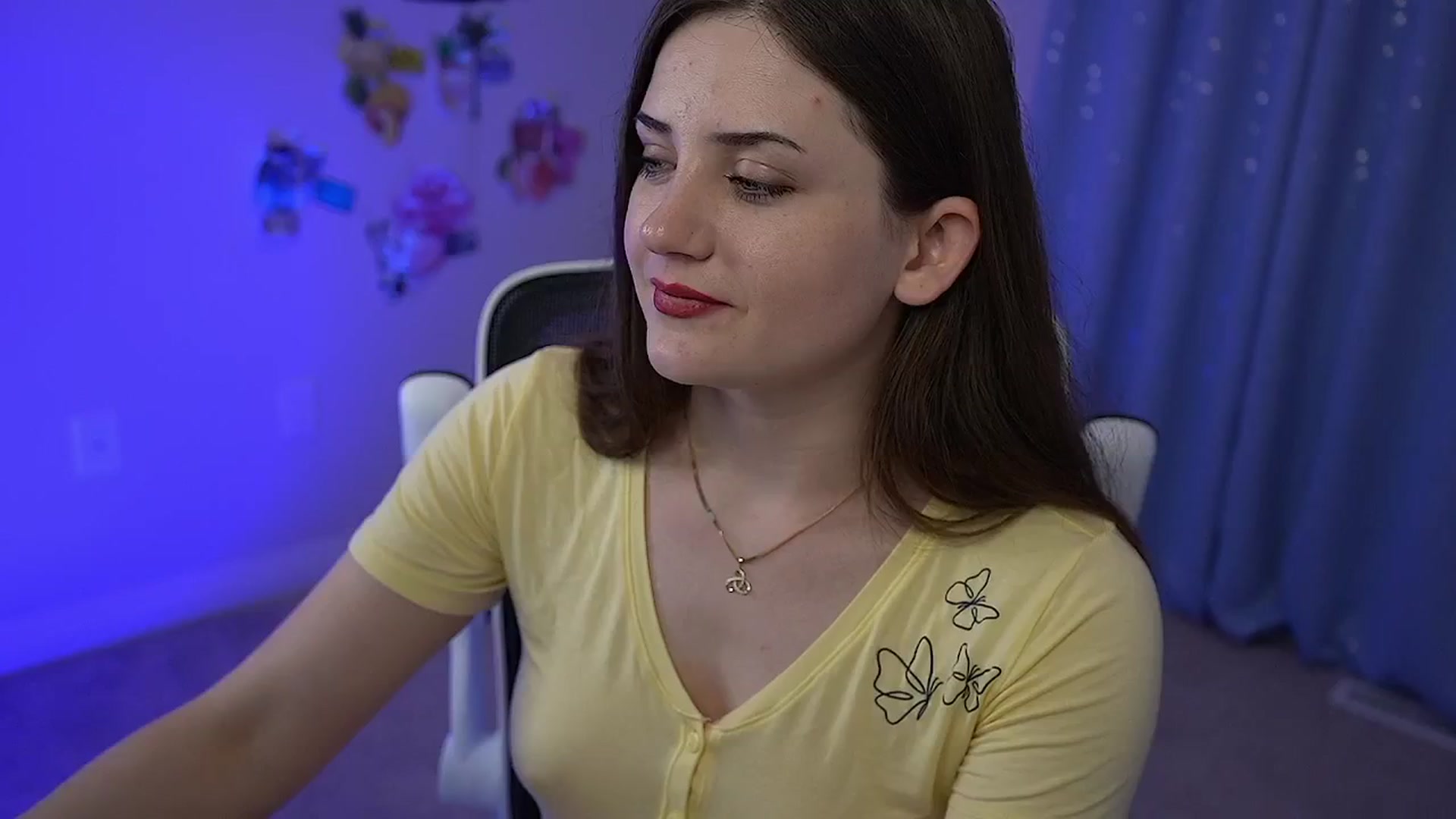 Gallery image thumbnail from AmberPeach's myfreecams stream on, 07/17/2025, 09:33 image 19 of 20