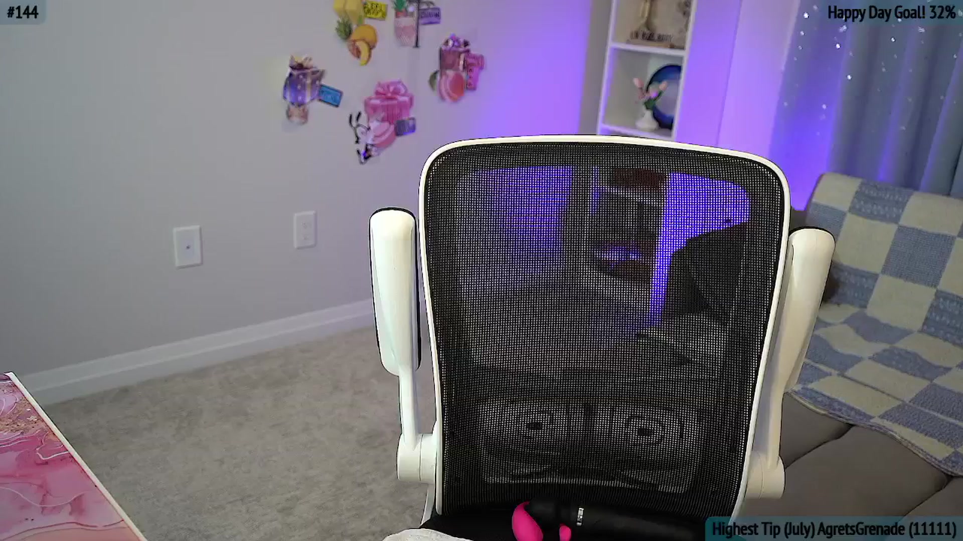 Gallery image thumbnail from AmberPeach's myfreecams stream on, 07/27/2025, 06:25 image 15 of 20