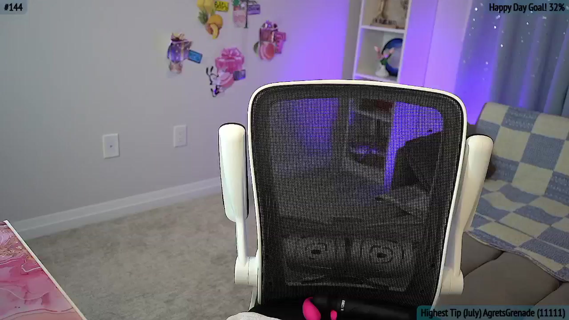 Gallery image thumbnail from AmberPeach's myfreecams stream on, 07/27/2025, 06:25 image 17 of 20
