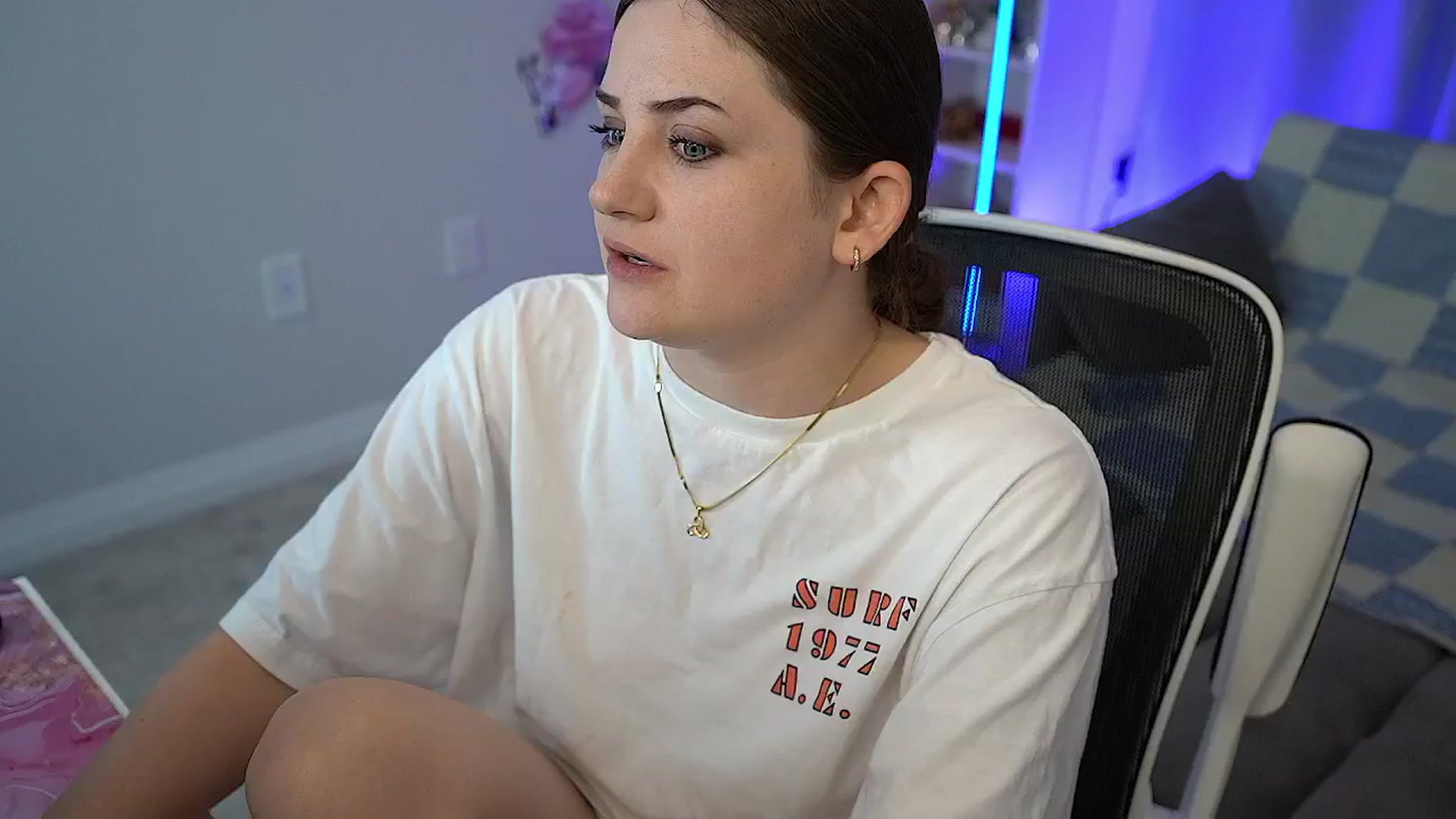 Gallery image thumbnail from AmberPeach's myfreecams stream on, 08/12/2025, 03:05 image 6 of 20