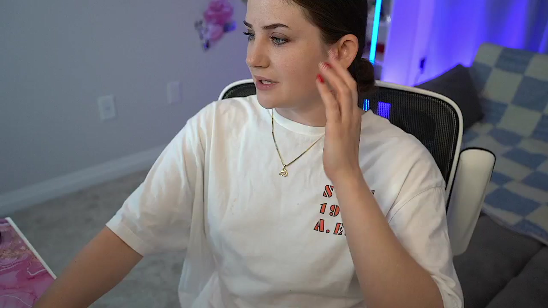 Gallery image thumbnail from AmberPeach's myfreecams stream on, 08/12/2025, 03:05 image 9 of 20
