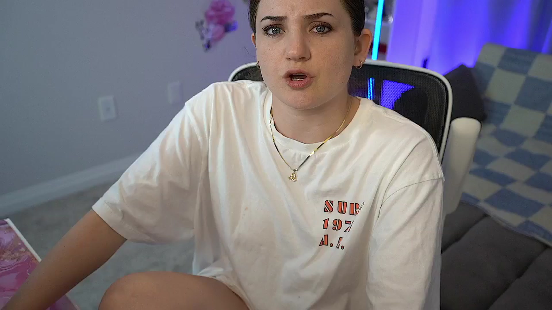 Gallery image thumbnail from AmberPeach's myfreecams stream on, 08/12/2025, 03:05 image 14 of 20