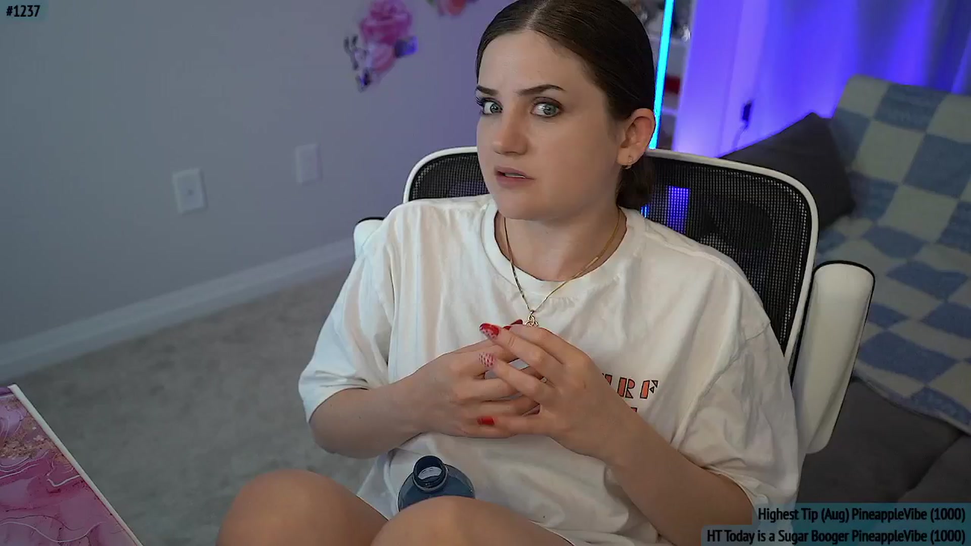 Gallery image thumbnail from AmberPeach's myfreecams stream on, 08/12/2025, 03:55 image 9 of 20
