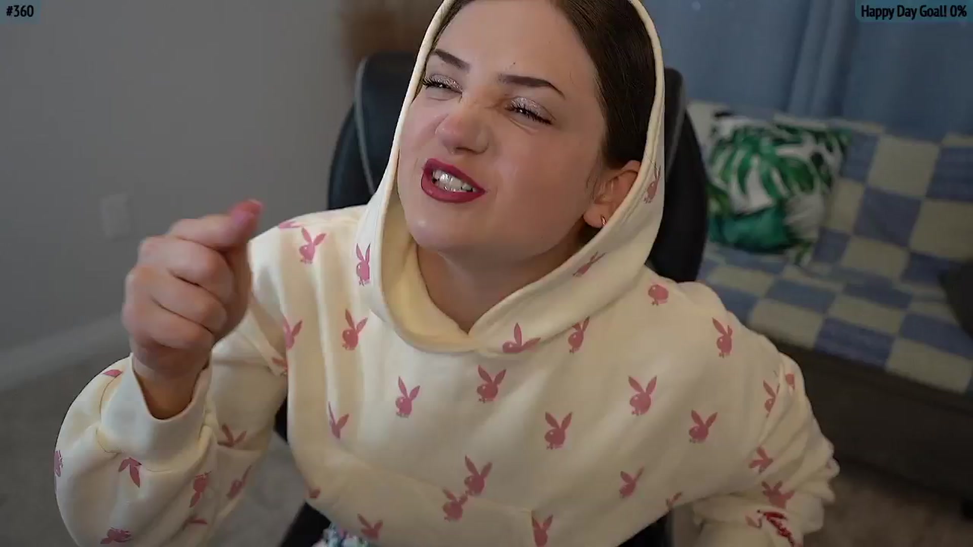 Gallery image thumbnail from AmberPeach's myfreecams stream on, 09/12/2025, 24:21 image 2 of 20