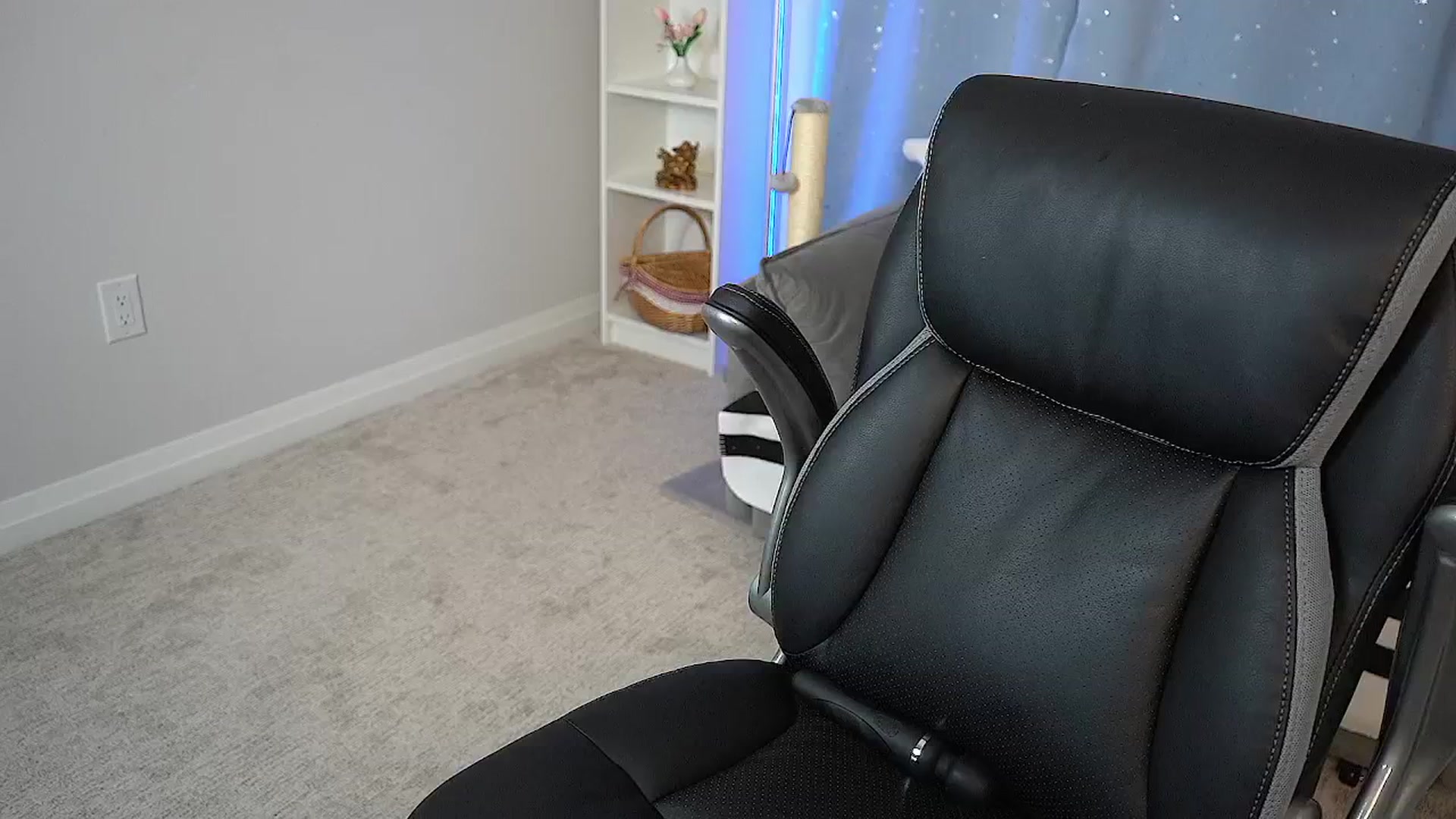 Gallery image thumbnail from AmberPeach's myfreecams stream on, 10/01/2025, 23:31 image 15 of 20