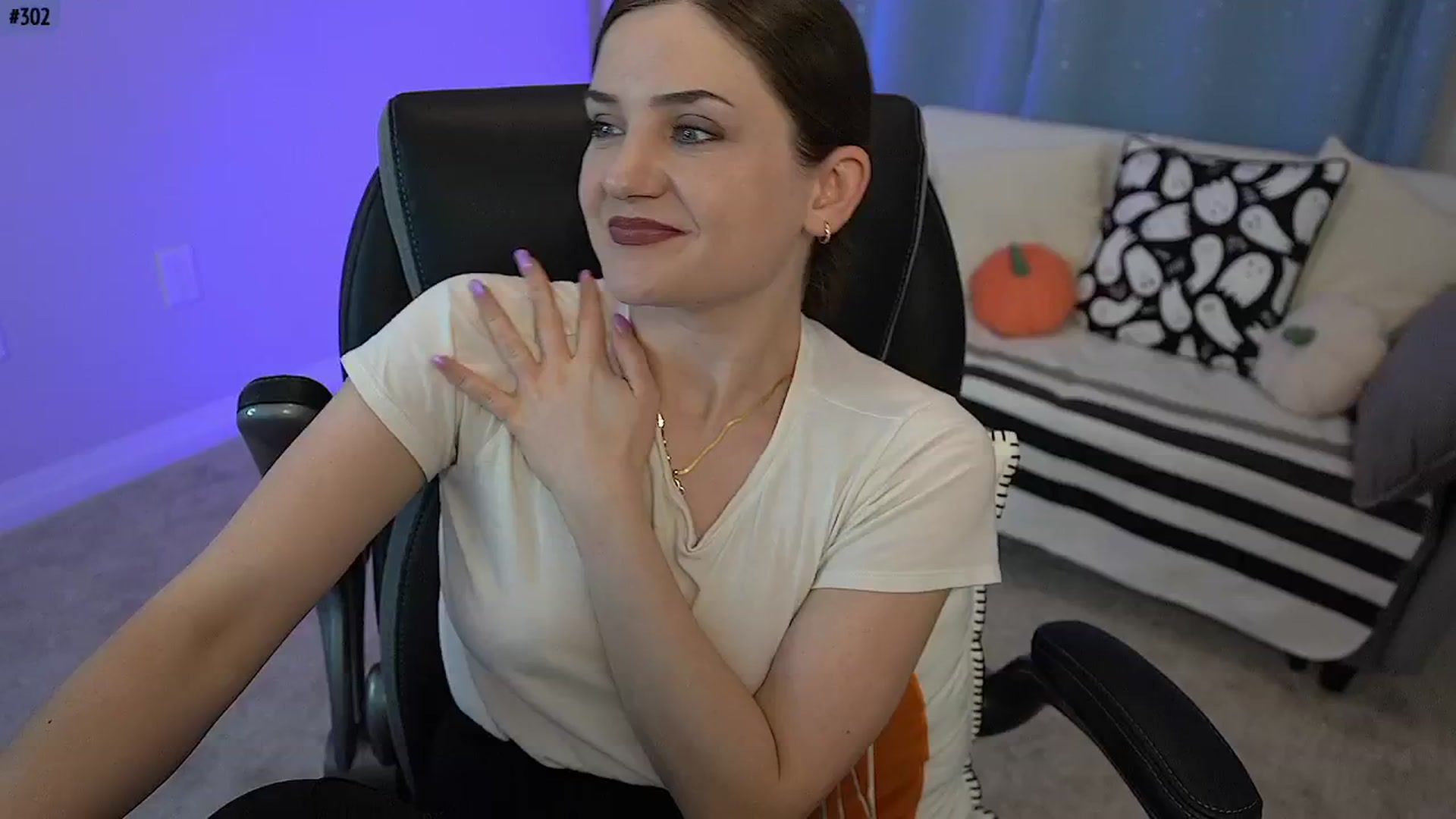 Gallery image thumbnail from AmberPeach's myfreecams stream on, 10/20/2025, 03:39 image 19 of 20