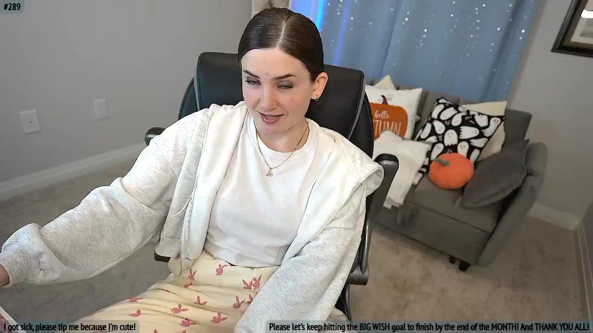 Gallery image thumbnail from AmberPeach's myfreecams stream on, 10/25/2025, 03:27 image 13 of 20