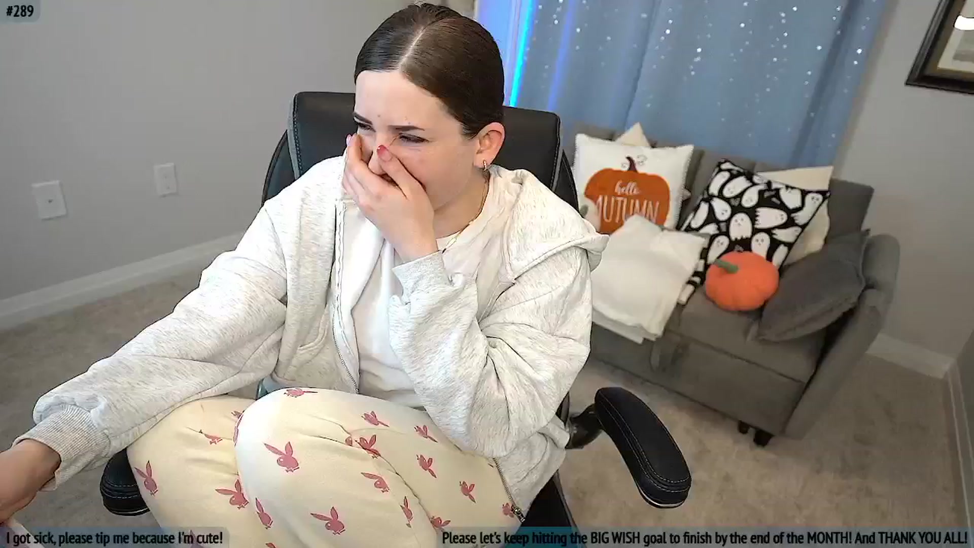 Gallery image thumbnail from AmberPeach's myfreecams stream on, 10/25/2025, 03:27 image 17 of 20