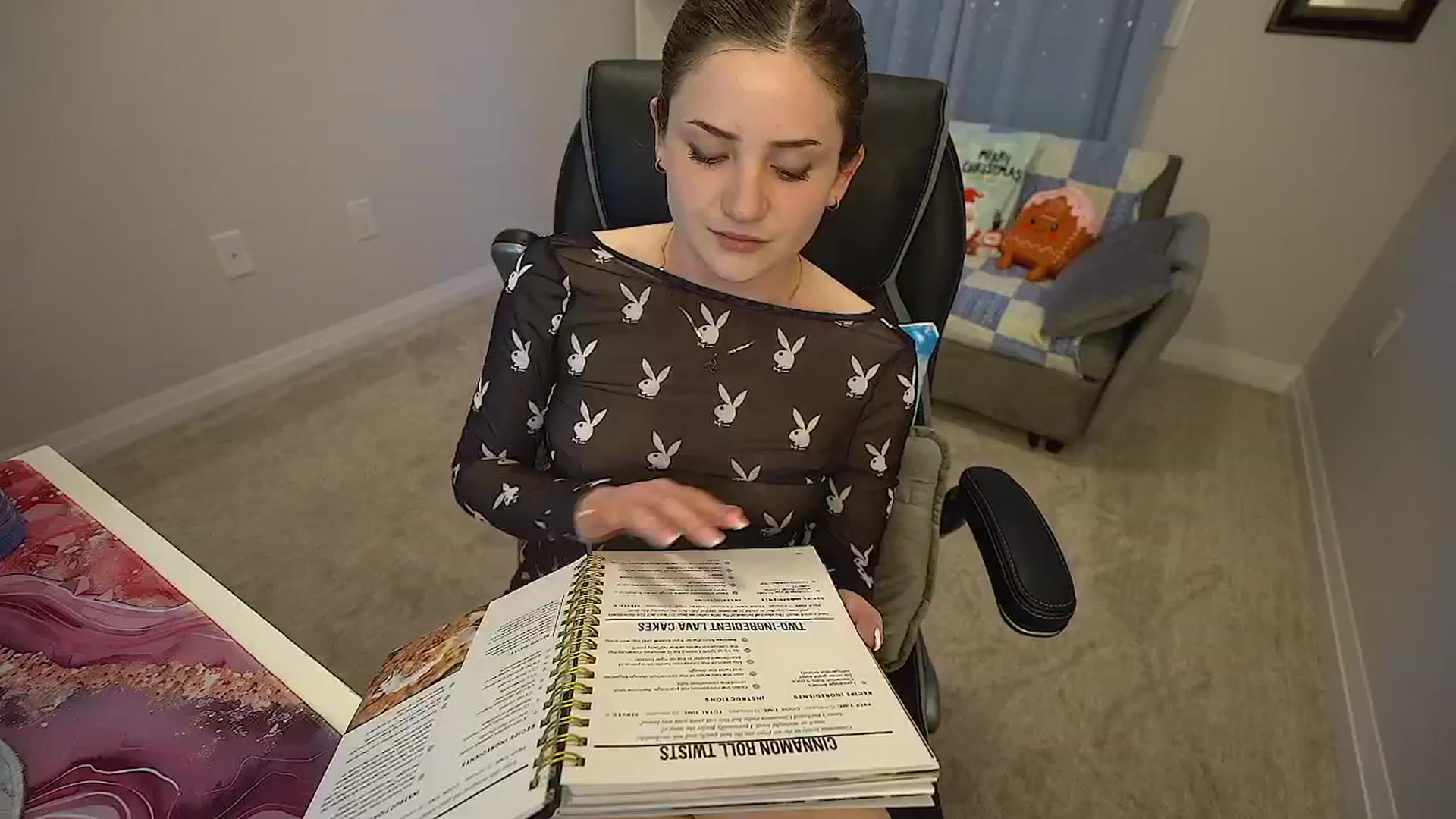 Gallery image thumbnail from AmberPeach's myfreecams stream on, 12/17/2025, 03:13 image 13 of 20