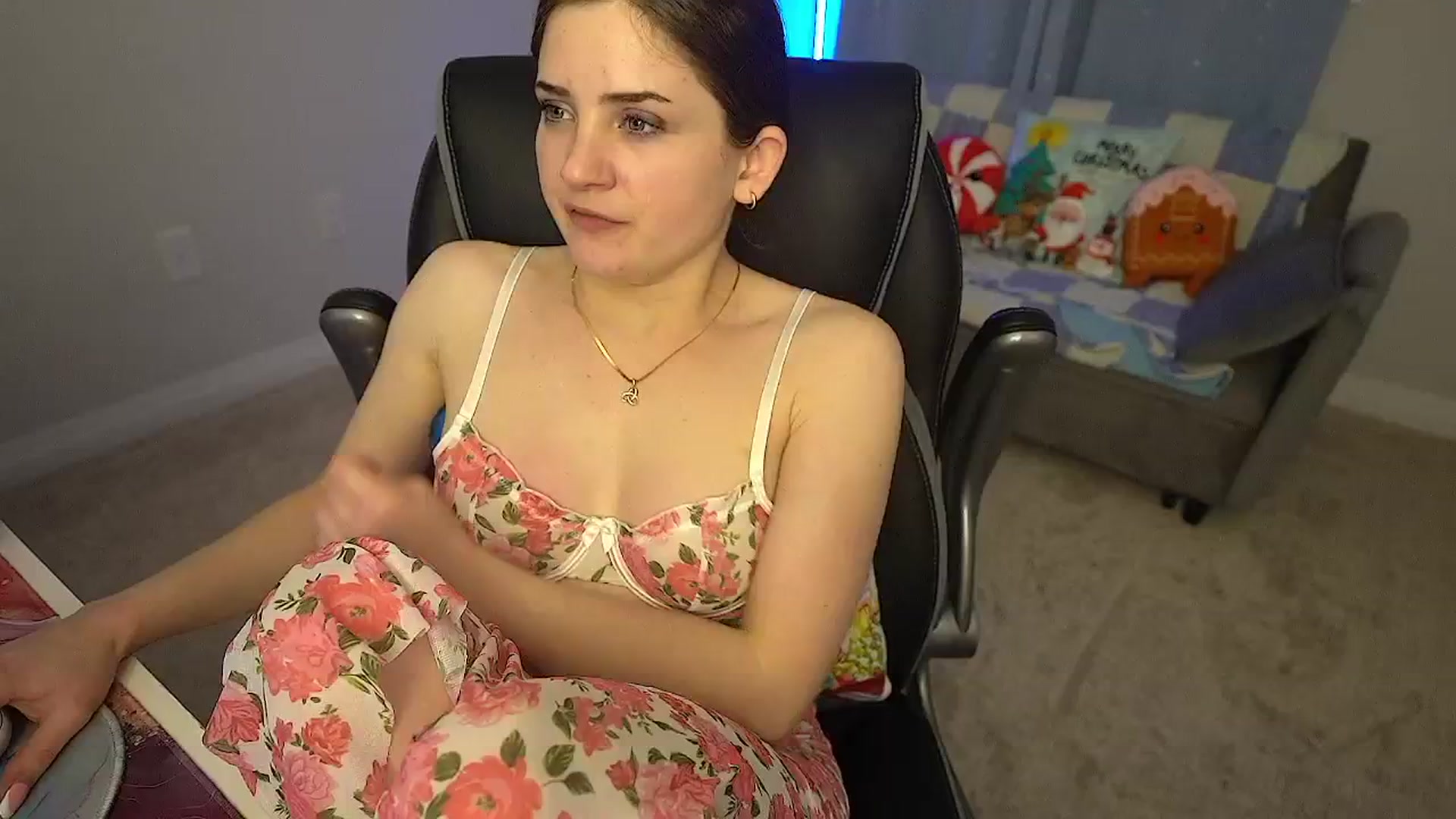Gallery image thumbnail from AmberPeach's myfreecams stream on, 12/21/2025, 02:49 image 18 of 20
