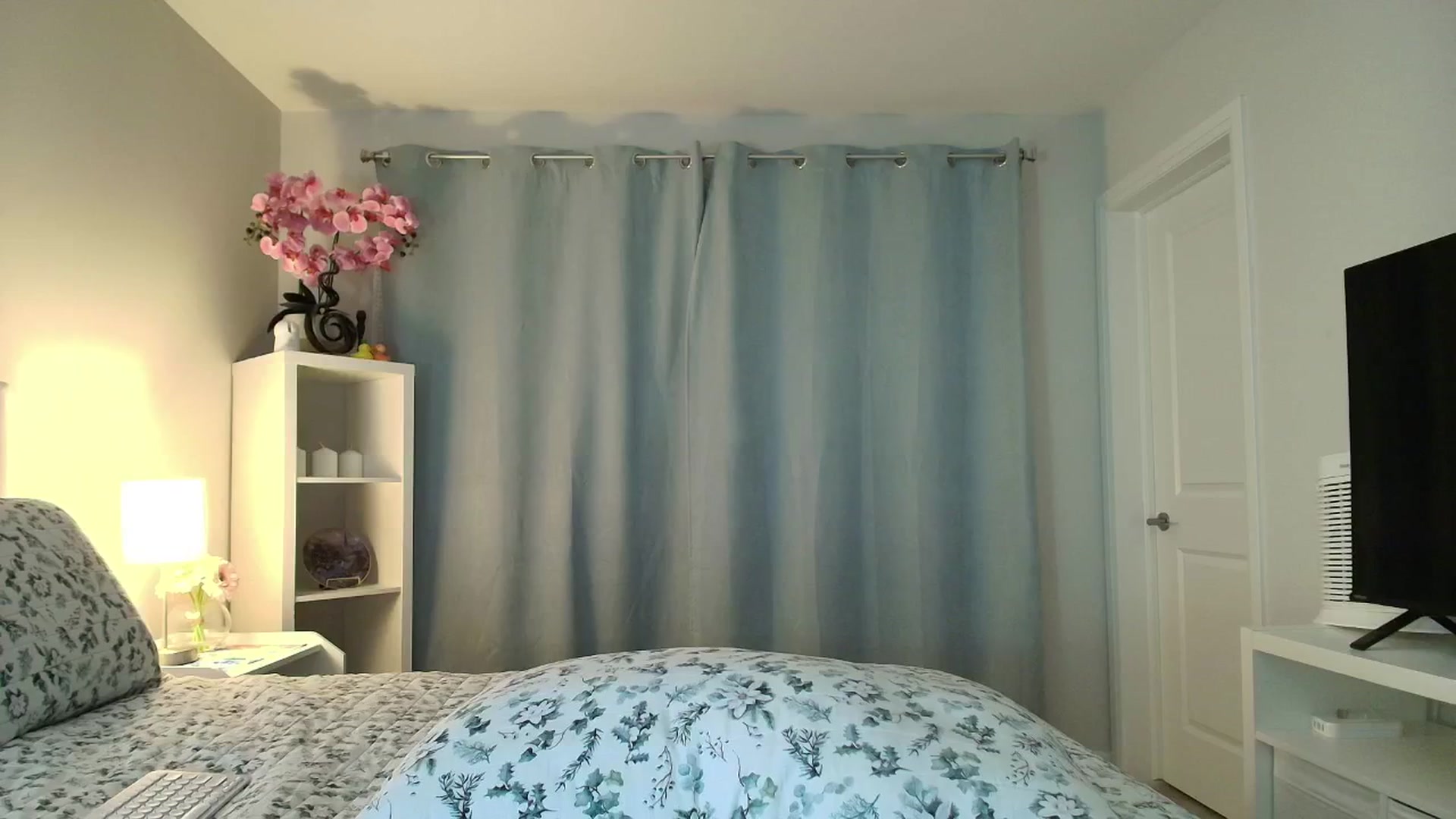 Gallery image thumbnail from AmberPeach's myfreecams stream on, 03/17/2026, 09:49 image 5 of 20