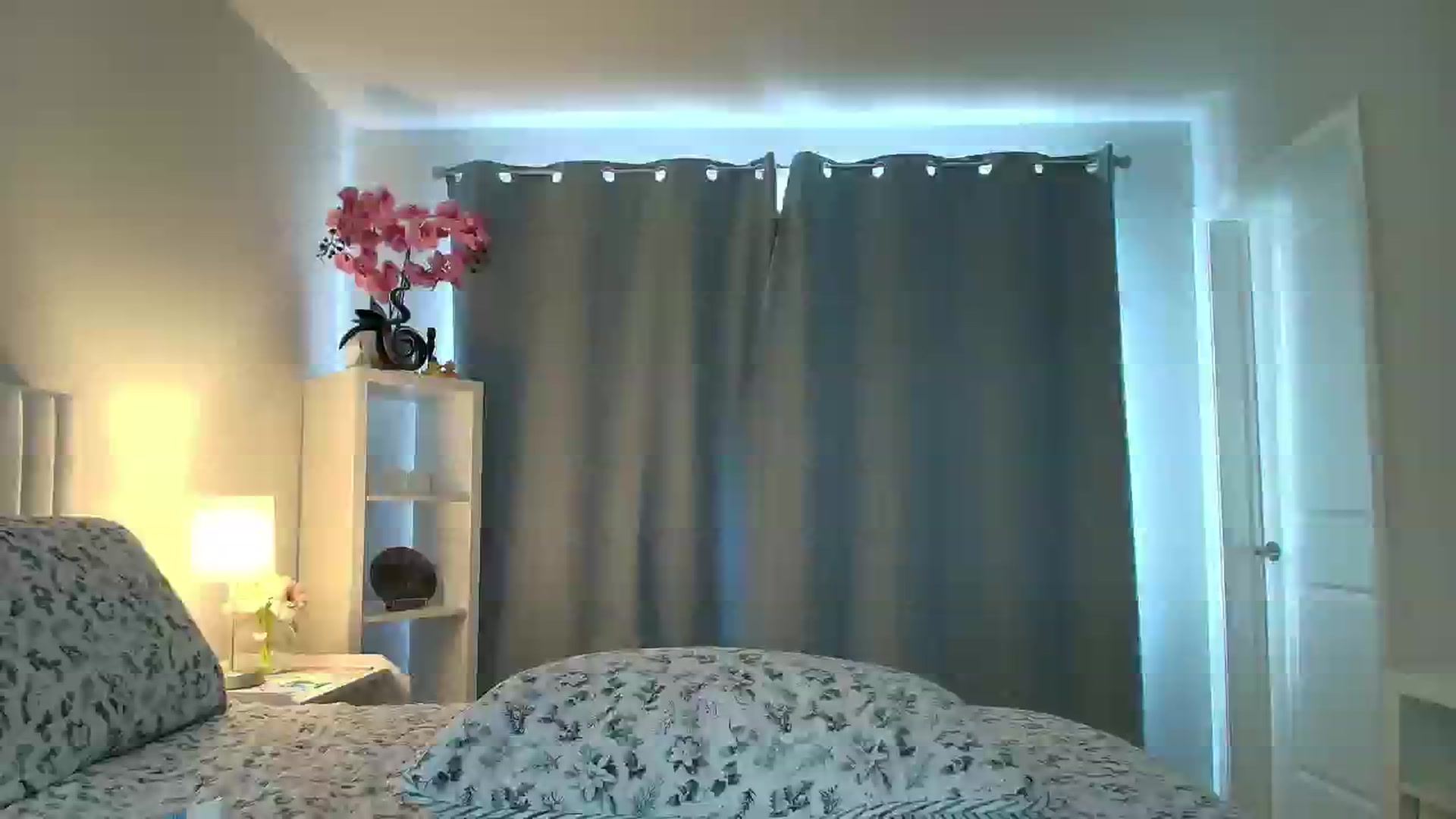 Gallery image thumbnail from AmberPeach's myfreecams stream on, 03/17/2026, 14:20 image 4 of 20