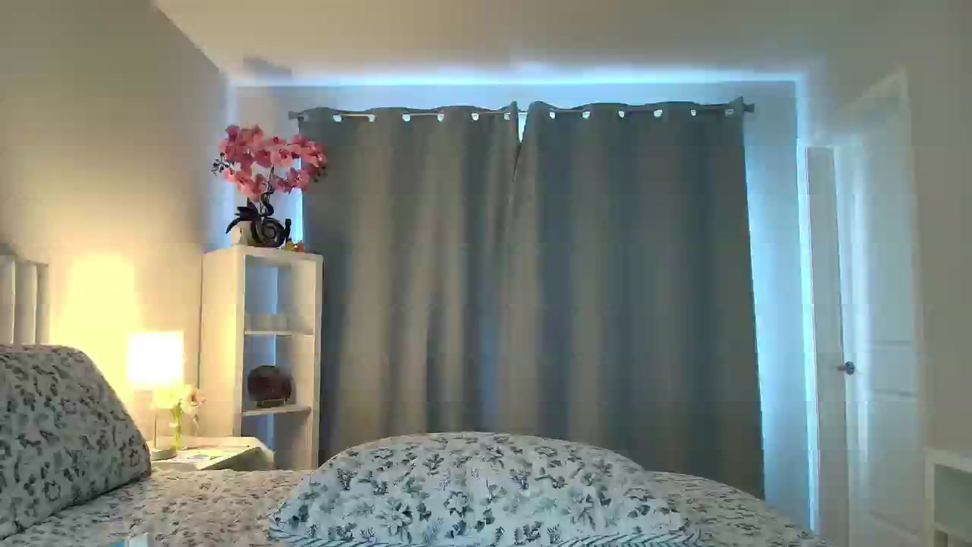 Gallery image thumbnail from AmberPeach's myfreecams stream on, 03/17/2026, 14:20 image 2 of 20