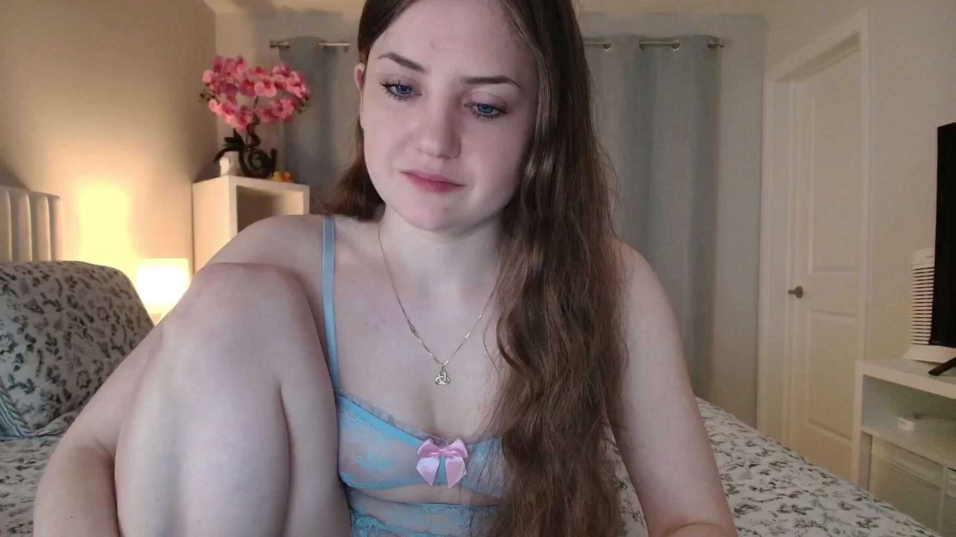 Gallery image thumbnail from AmberPeach's myfreecams stream on, 03/19/2026, 05:26 image 16 of 20