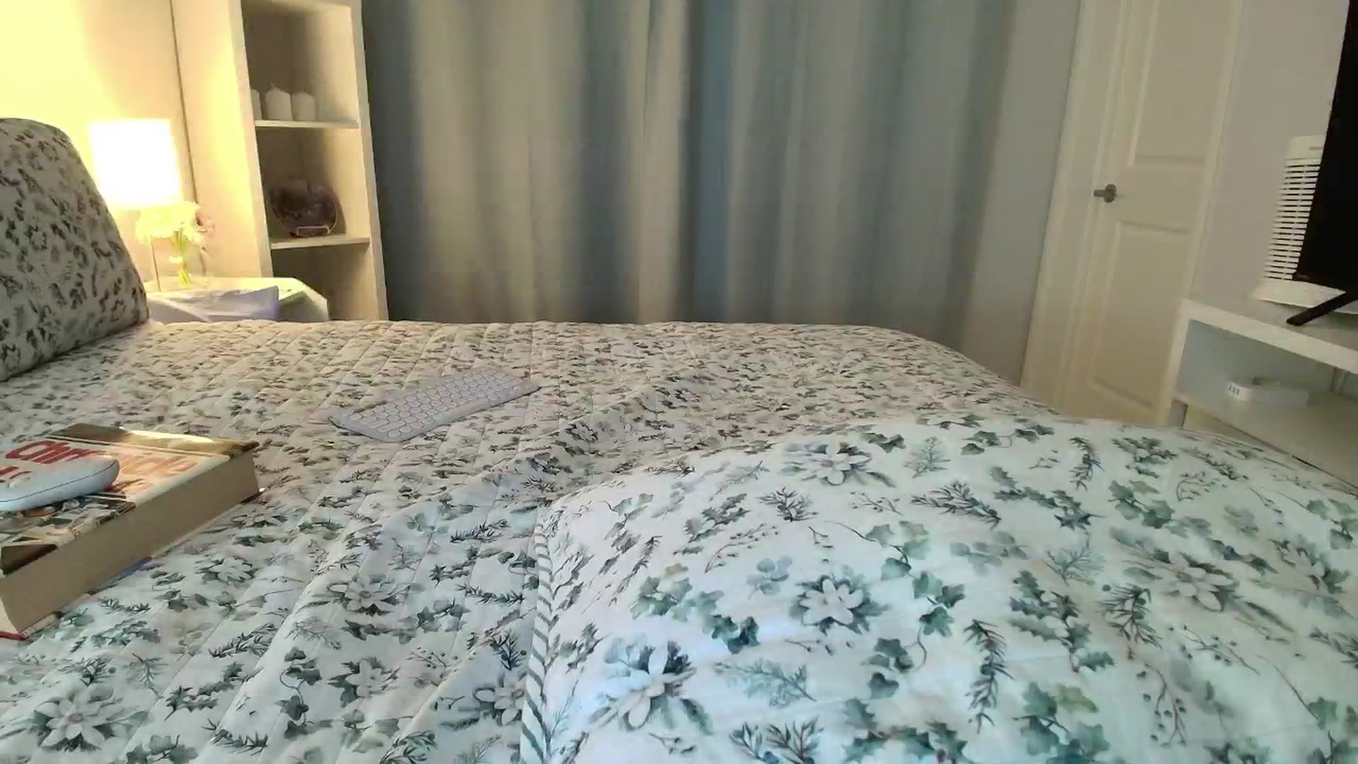Gallery image thumbnail from AmberPeach's myfreecams stream on, 03/20/2026, 05:19 image 14 of 20