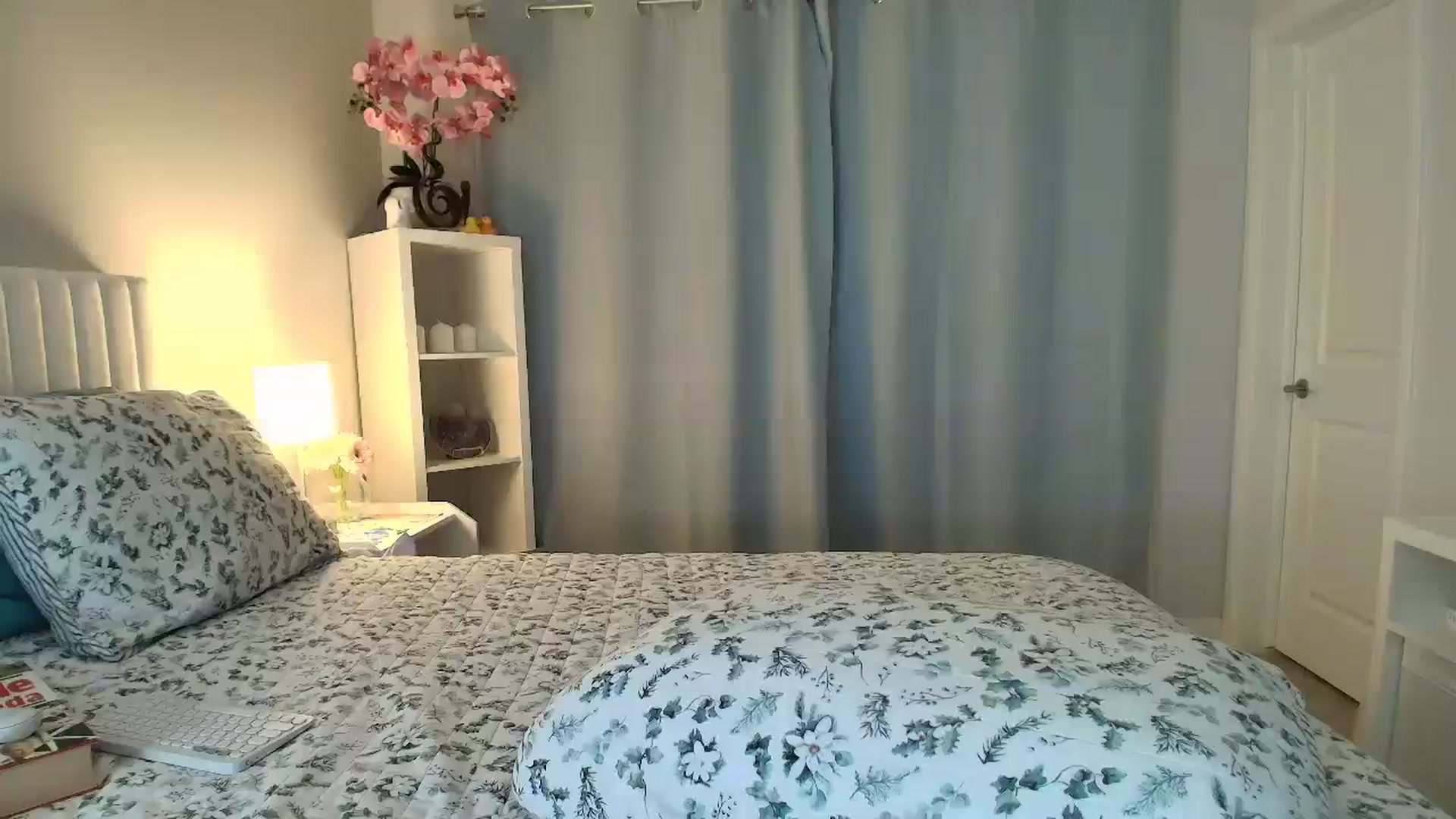 Gallery image thumbnail from AmberPeach's myfreecams stream on, 03/23/2026, 10:45 image 18 of 20