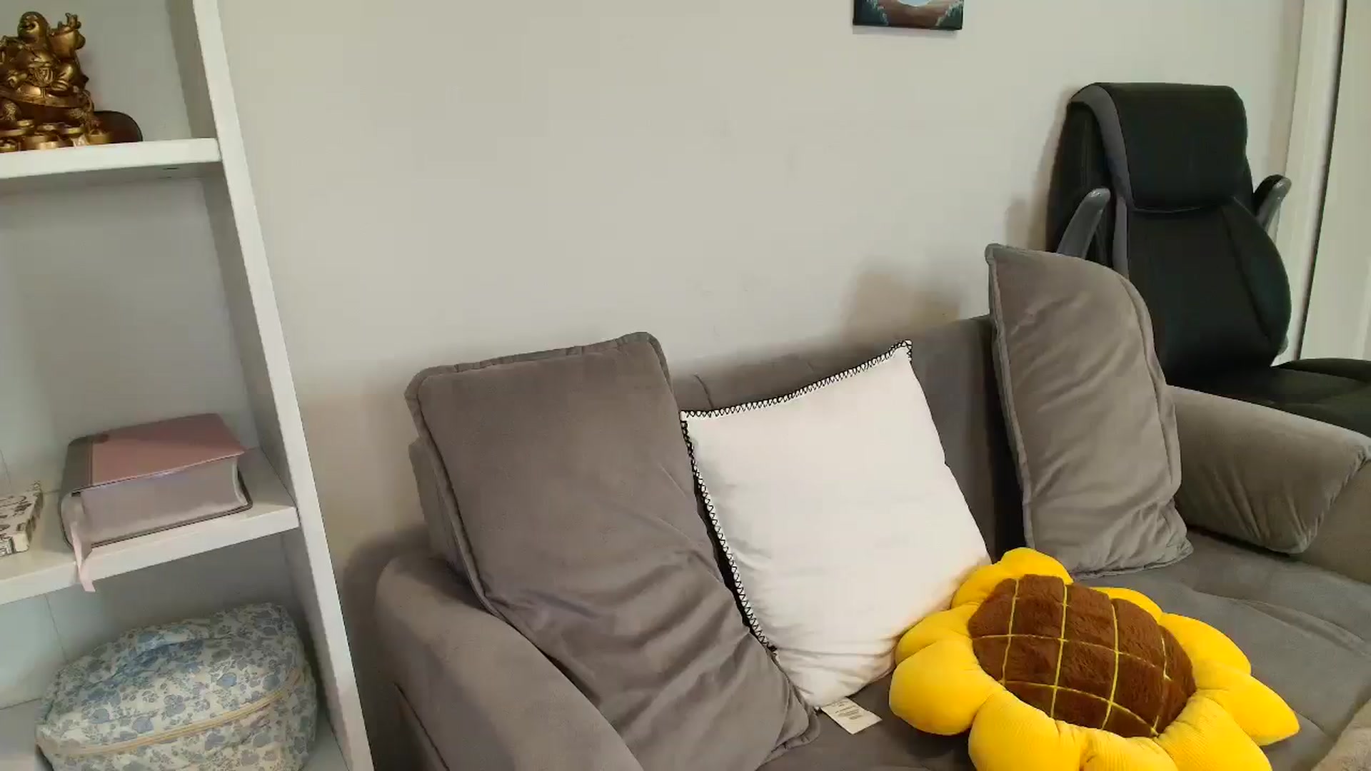 Gallery image thumbnail from AmberPeach's myfreecams stream on, 04/13/2026, 07:19 image 18 of 20