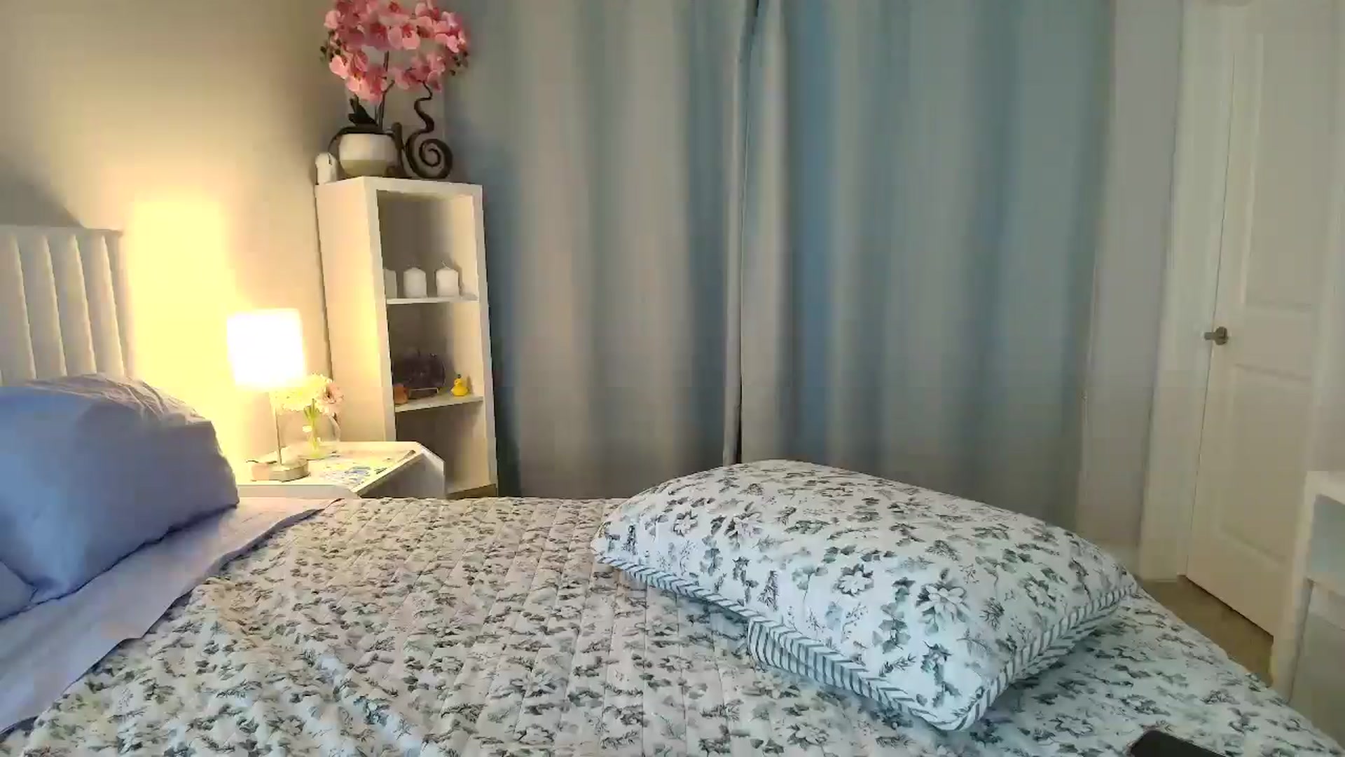 Gallery image thumbnail from AmberPeach's myfreecams stream on, 04/14/2026, 07:09 image 20 of 20