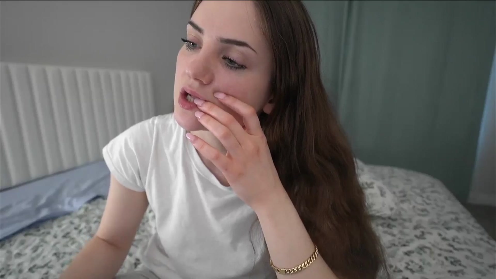 Gallery image thumbnail from AmberPeach's myfreecams stream on, 04/21/2026, 11:36 image 3 of 20