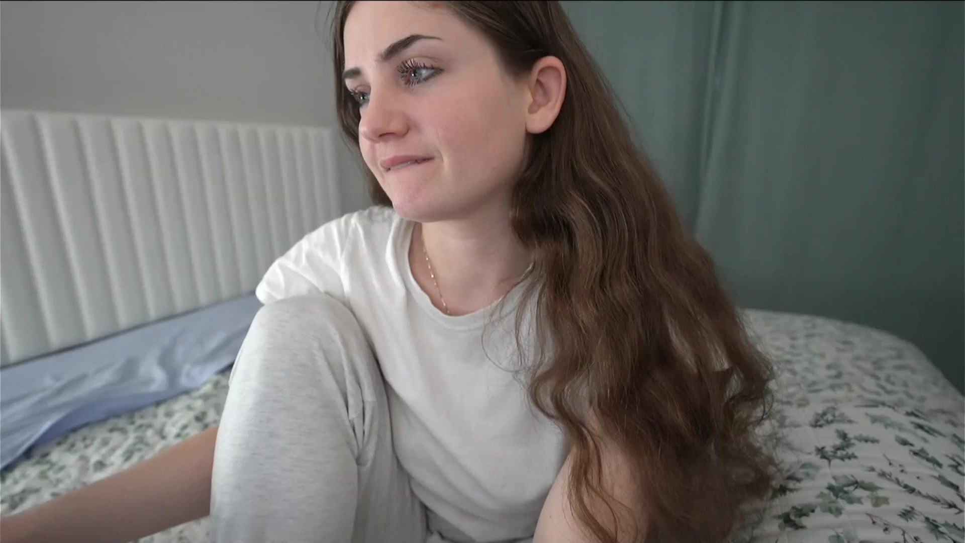 Gallery image thumbnail from AmberPeach's myfreecams stream on, 04/21/2026, 11:36 image 20 of 20