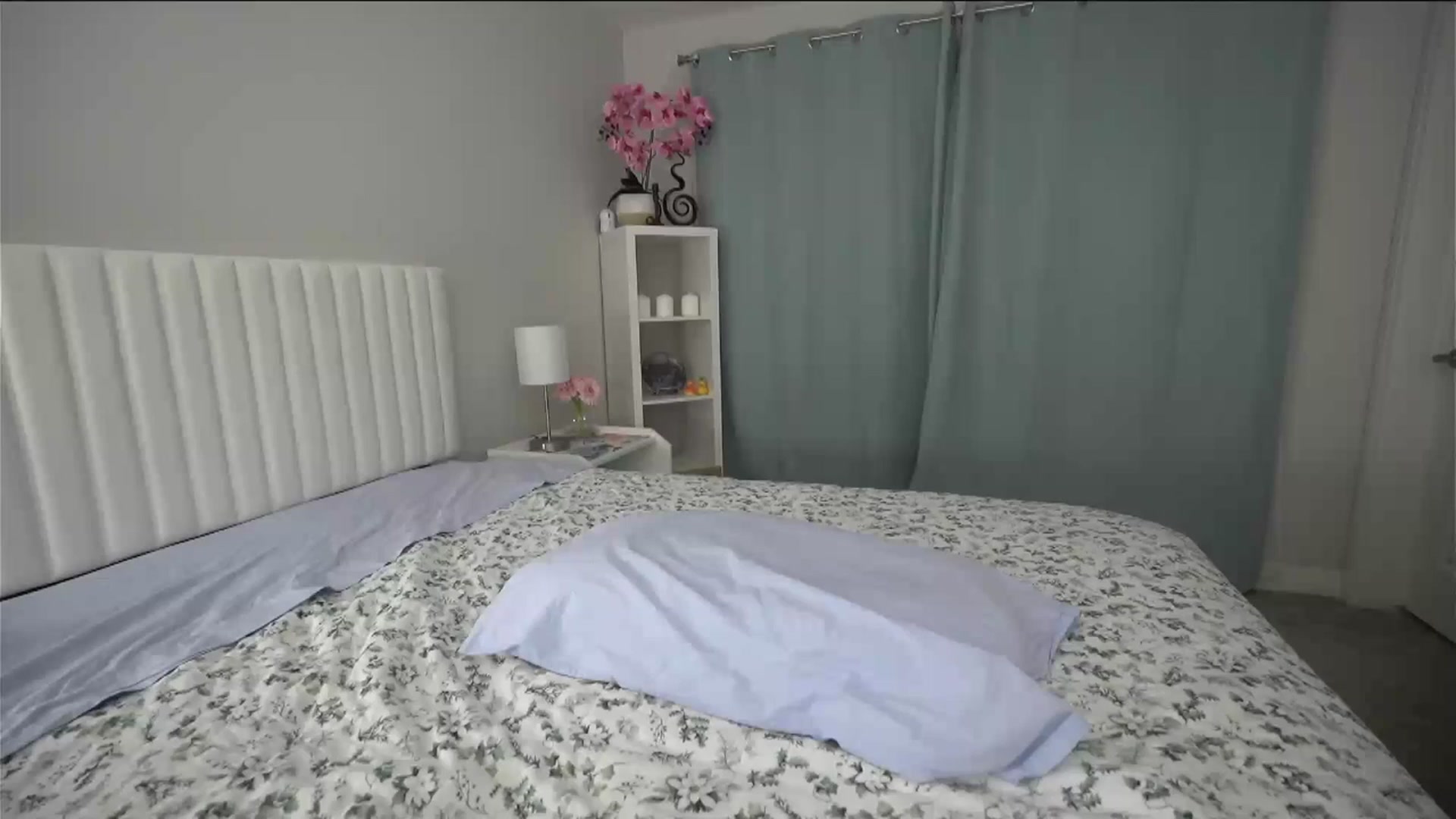 Gallery image thumbnail from AmberPeach's myfreecams stream on, 04/23/2026, 06:46 image 18 of 20