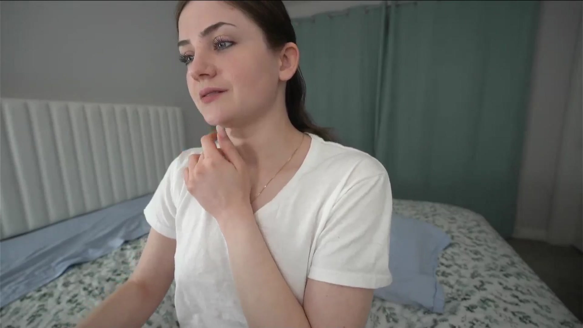 Gallery image thumbnail from AmberPeach's myfreecams stream on, 04/25/2026, 06:10 image 6 of 20