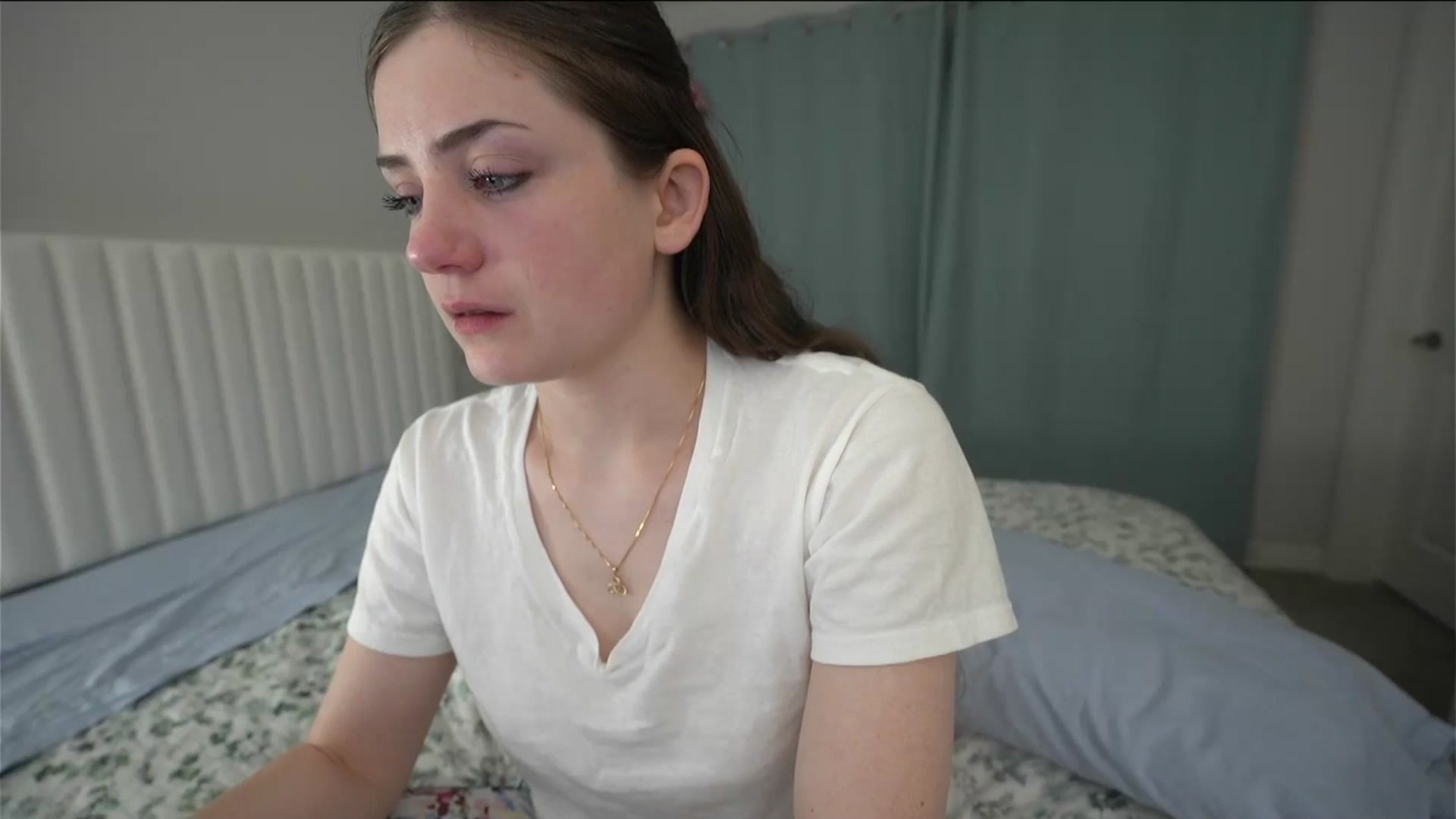 Gallery image thumbnail from AmberPeach's myfreecams stream on, 04/25/2026, 09:07 image 4 of 20