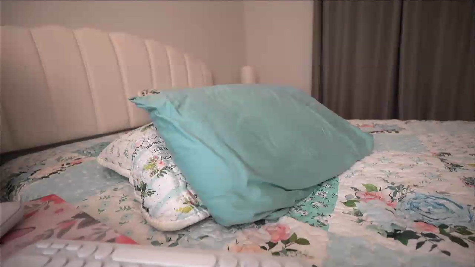 Gallery image thumbnail from AmberPeach's myfreecams stream on, 06/13/2026, 07:31 image 12 of 20