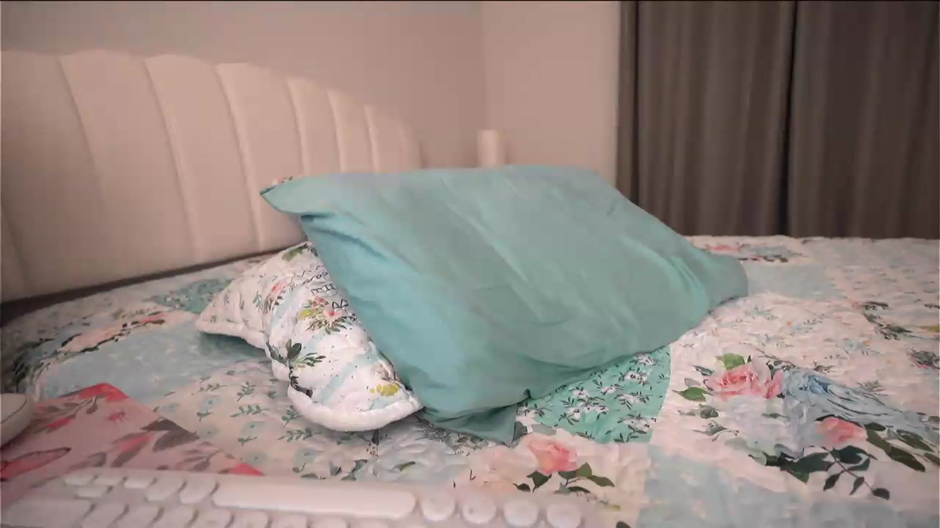 Gallery image thumbnail from AmberPeach's myfreecams stream on, 06/13/2026, 07:31 image 14 of 20
