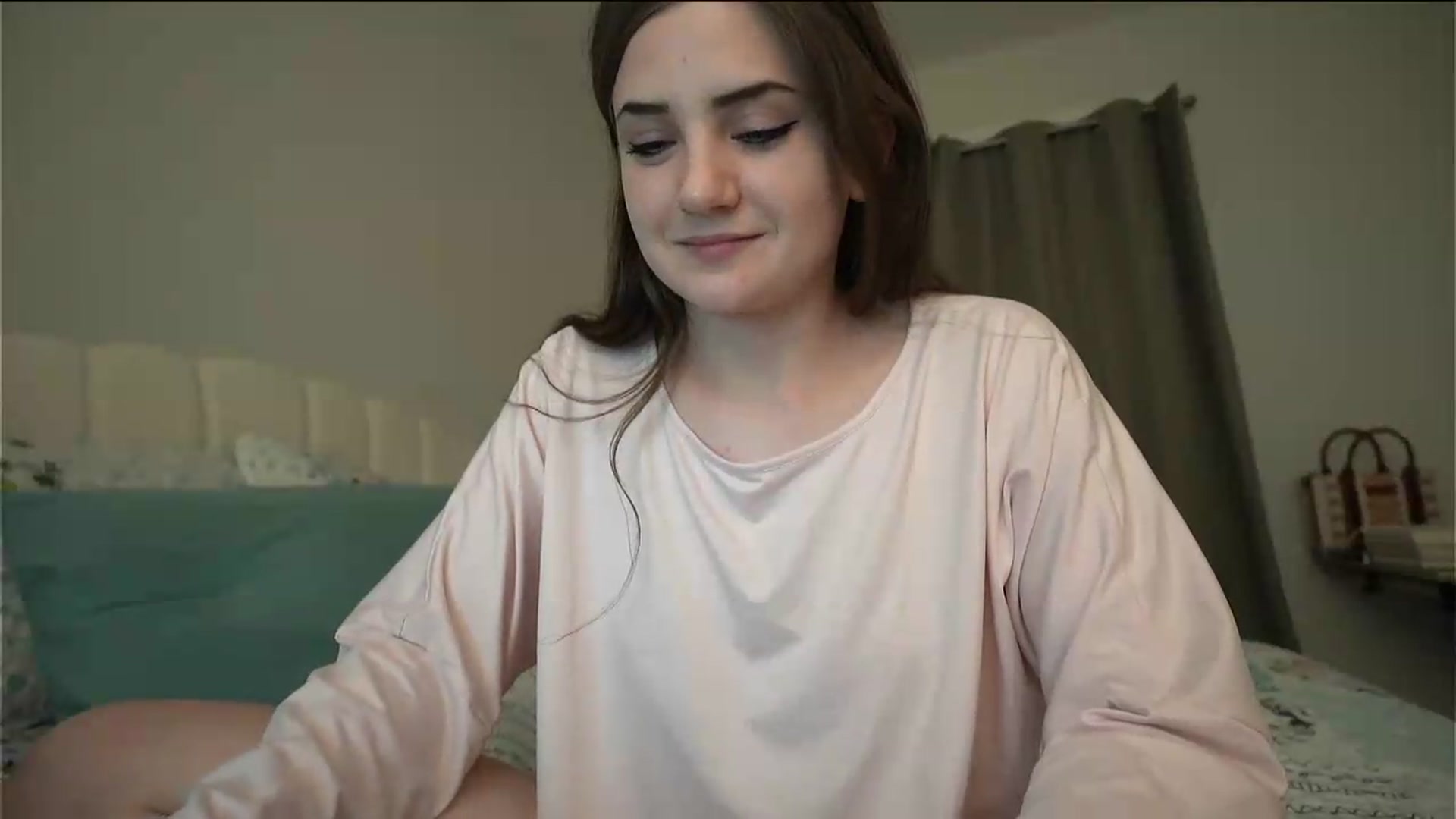 Gallery image thumbnail from AmberPeach's myfreecams stream on, 06/16/2026, 08:09 image 15 of 20