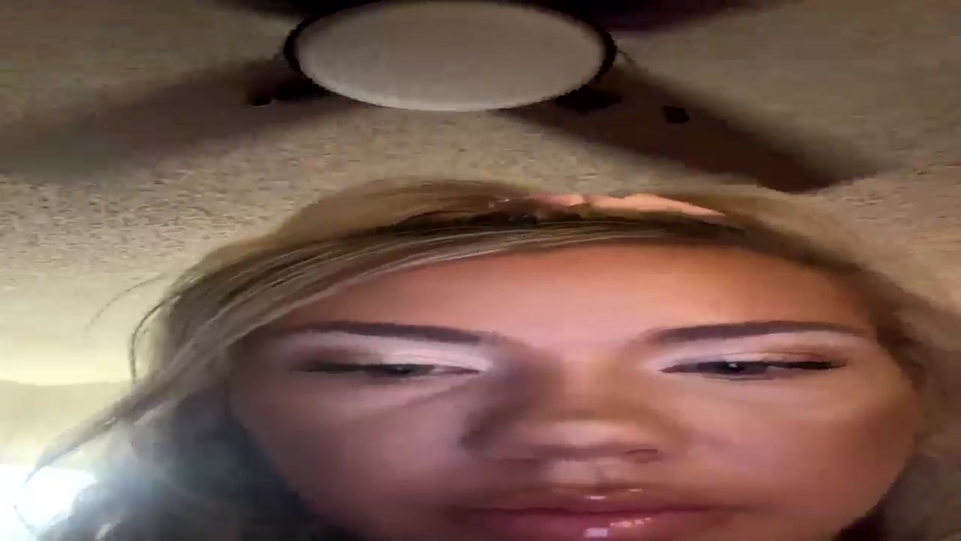 Gallery image thumbnail from AmberRose9114's myfreecams stream on, 03/25/2025, 18:54 image 11 of 20