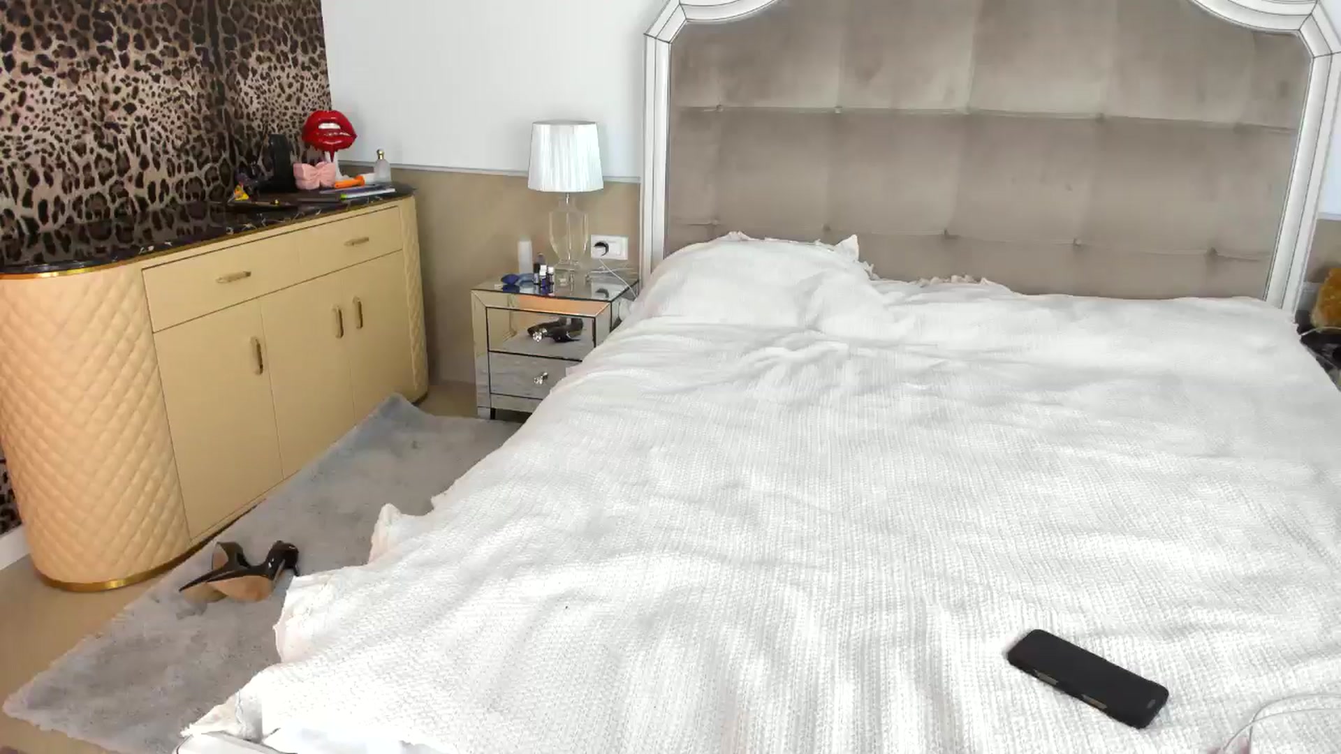Gallery image thumbnail from AmberVenus's myfreecams stream on, 02/07/2025, 19:00 image 2 of 20