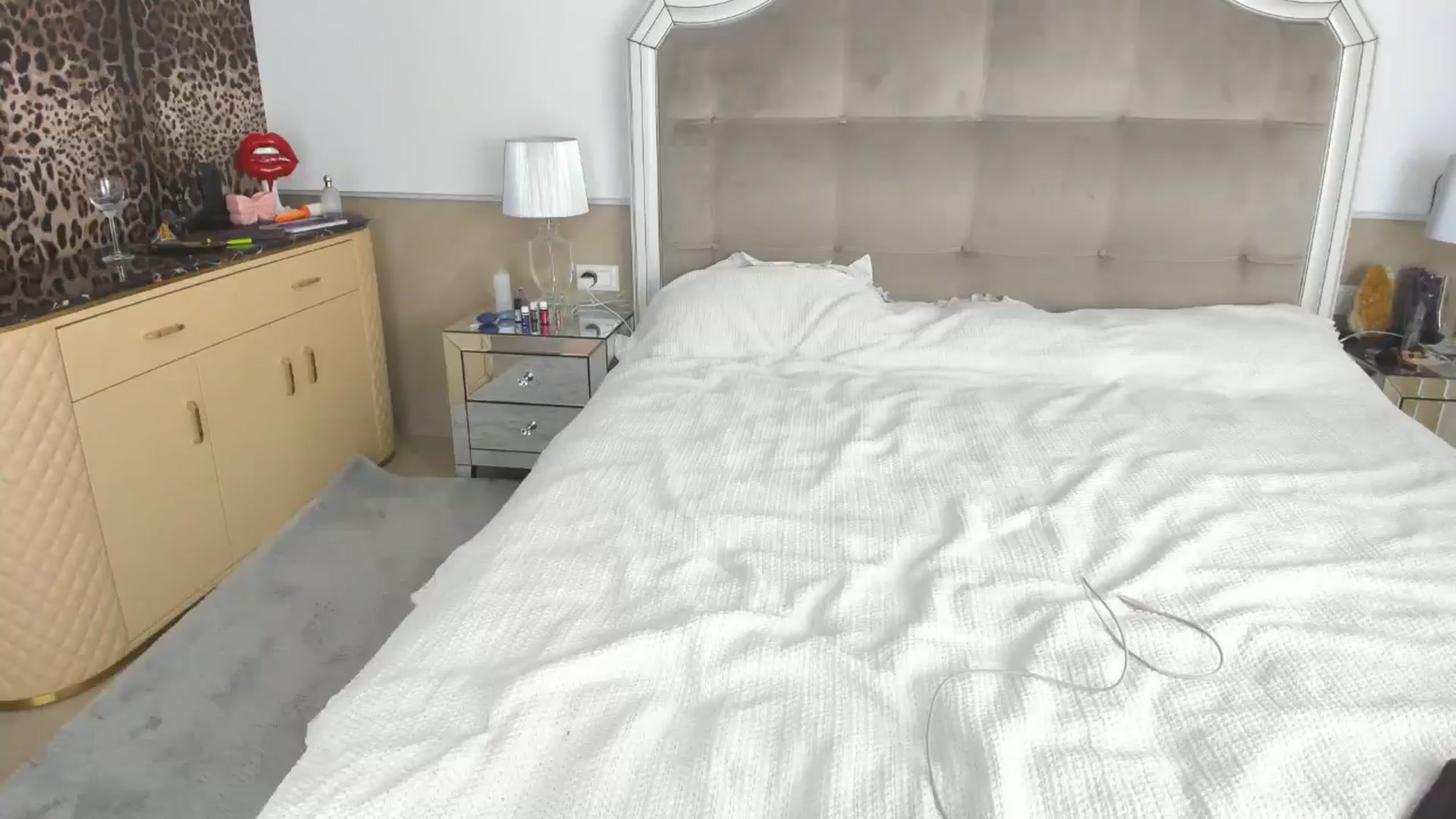 Gallery image thumbnail from AmberVenus's myfreecams stream on, 02/07/2025, 21:15 image 8 of 20